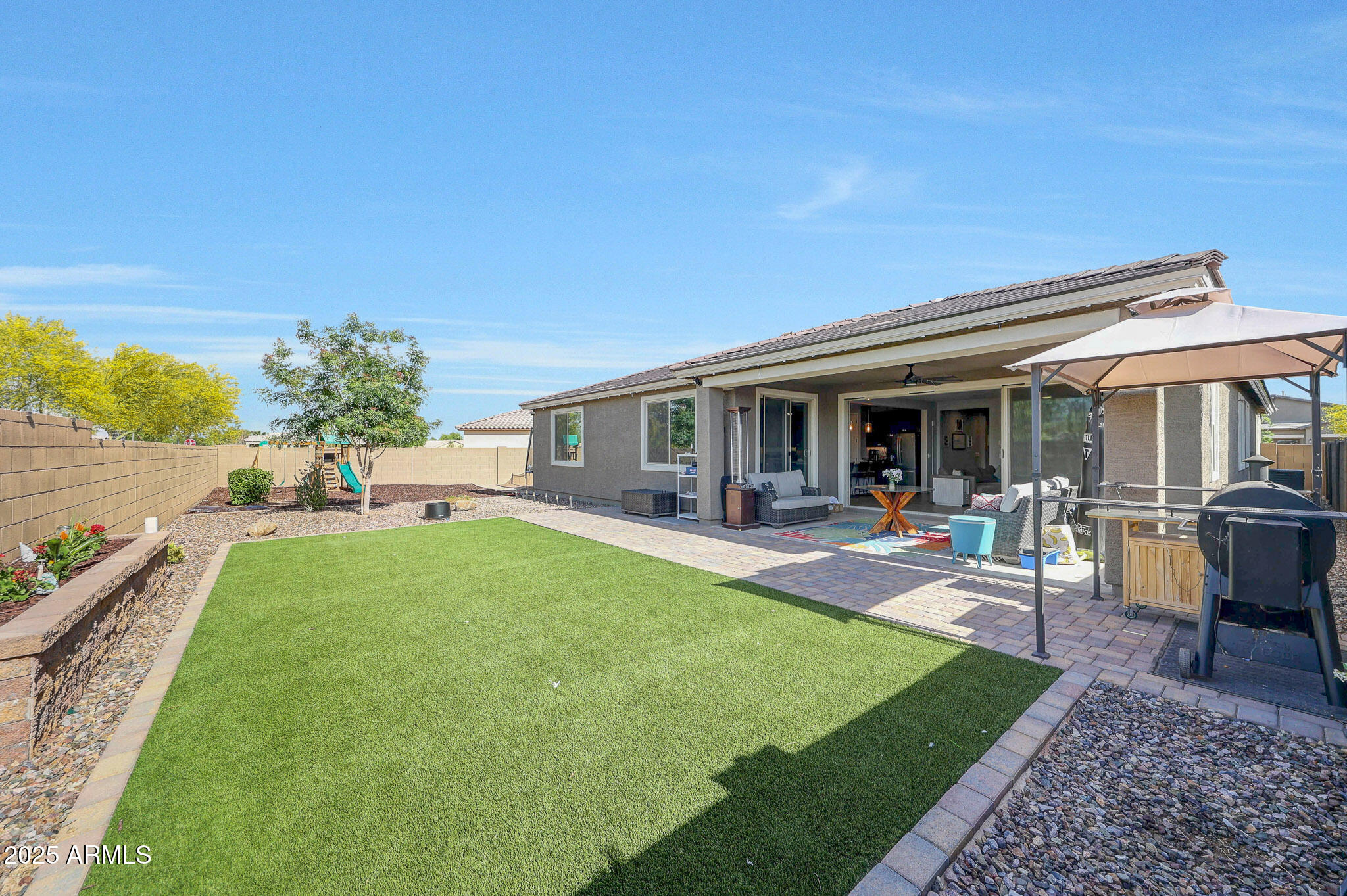 7512 W WARNER Street