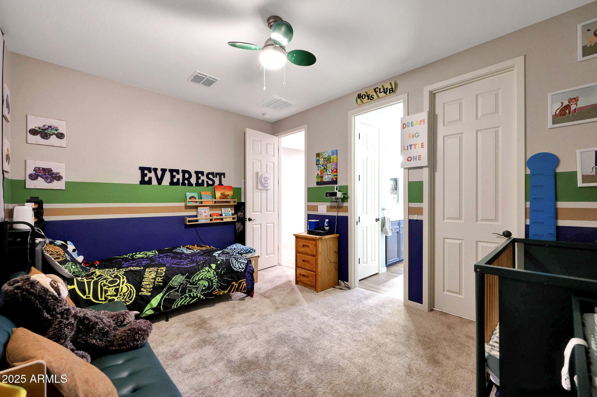 7512 W WARNER Street