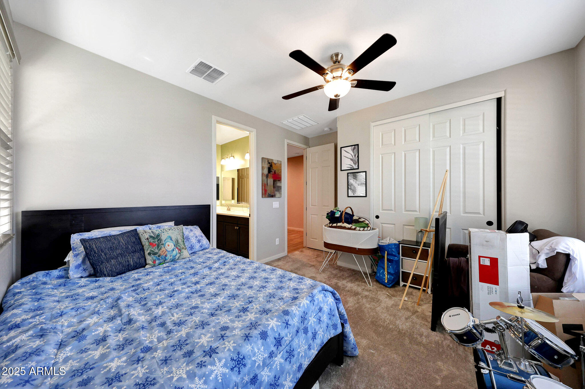 7512 W WARNER Street