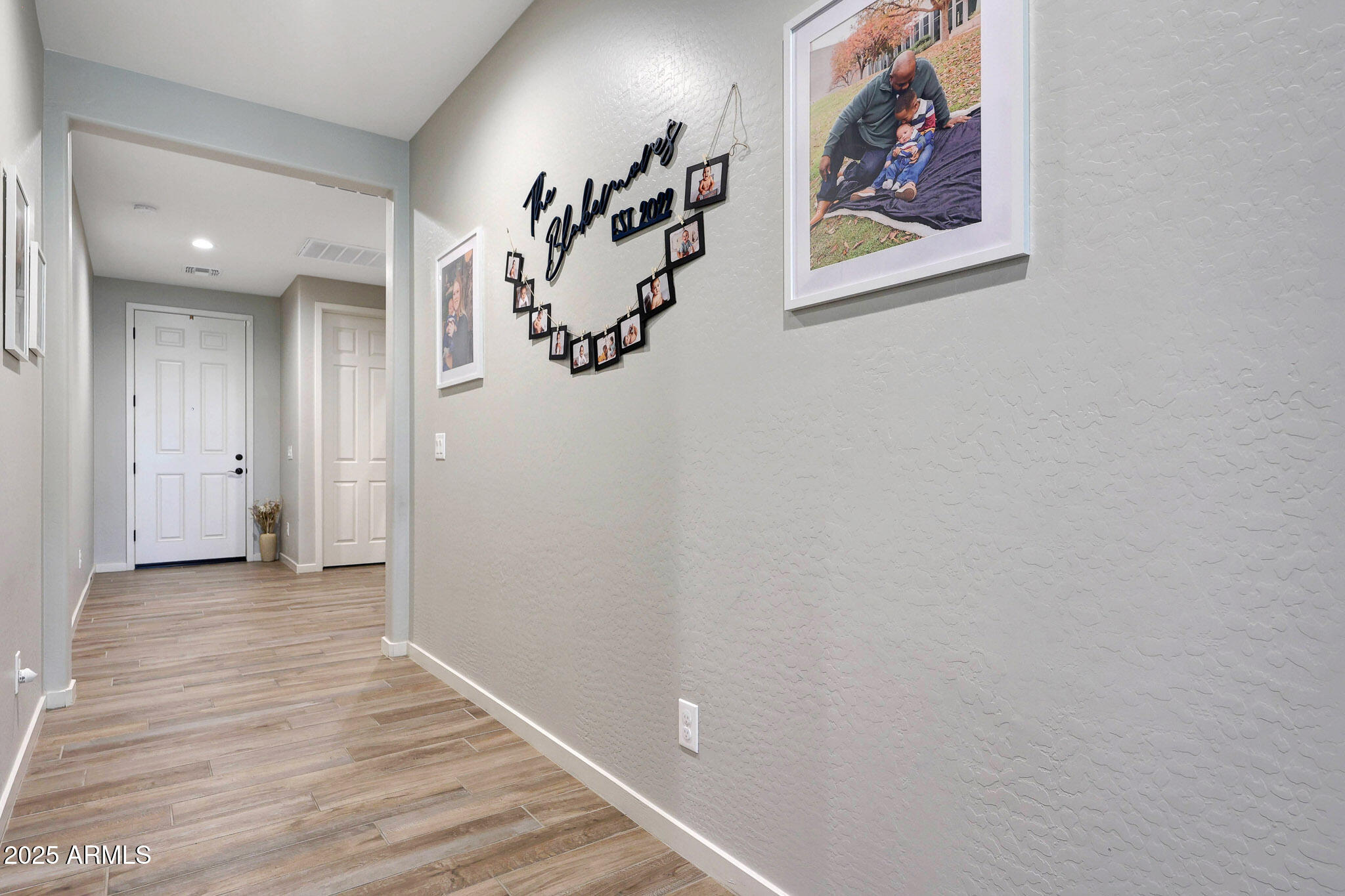 7512 W WARNER Street