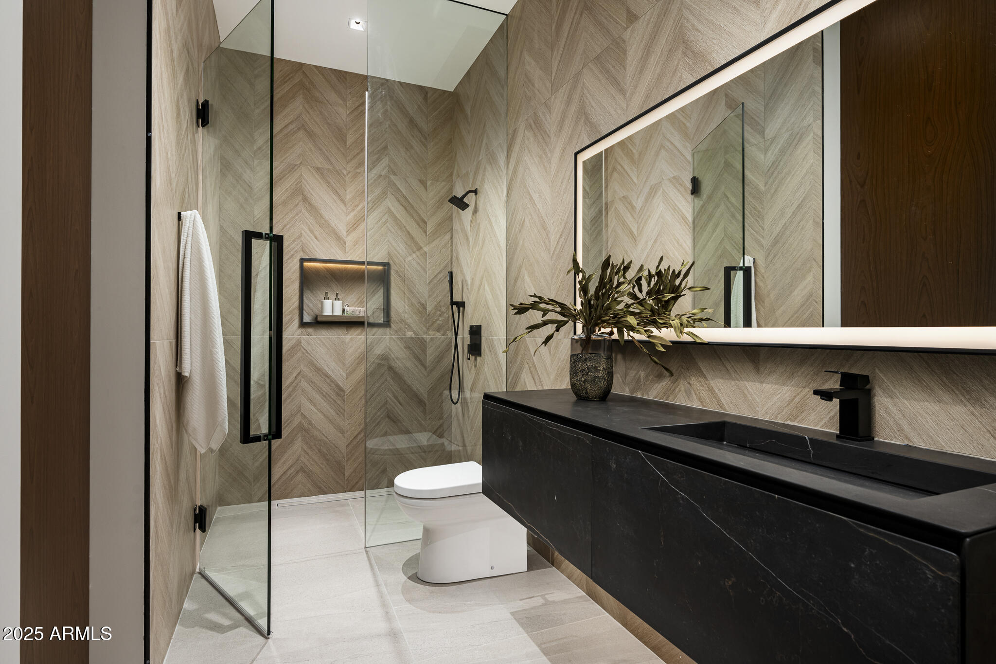 6911 E JACKRABBIT Road