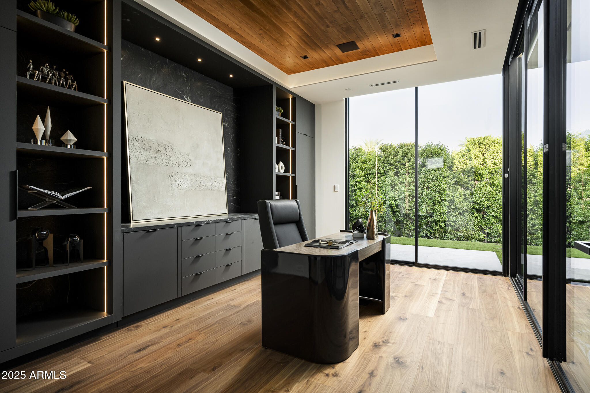 6911 E JACKRABBIT Road