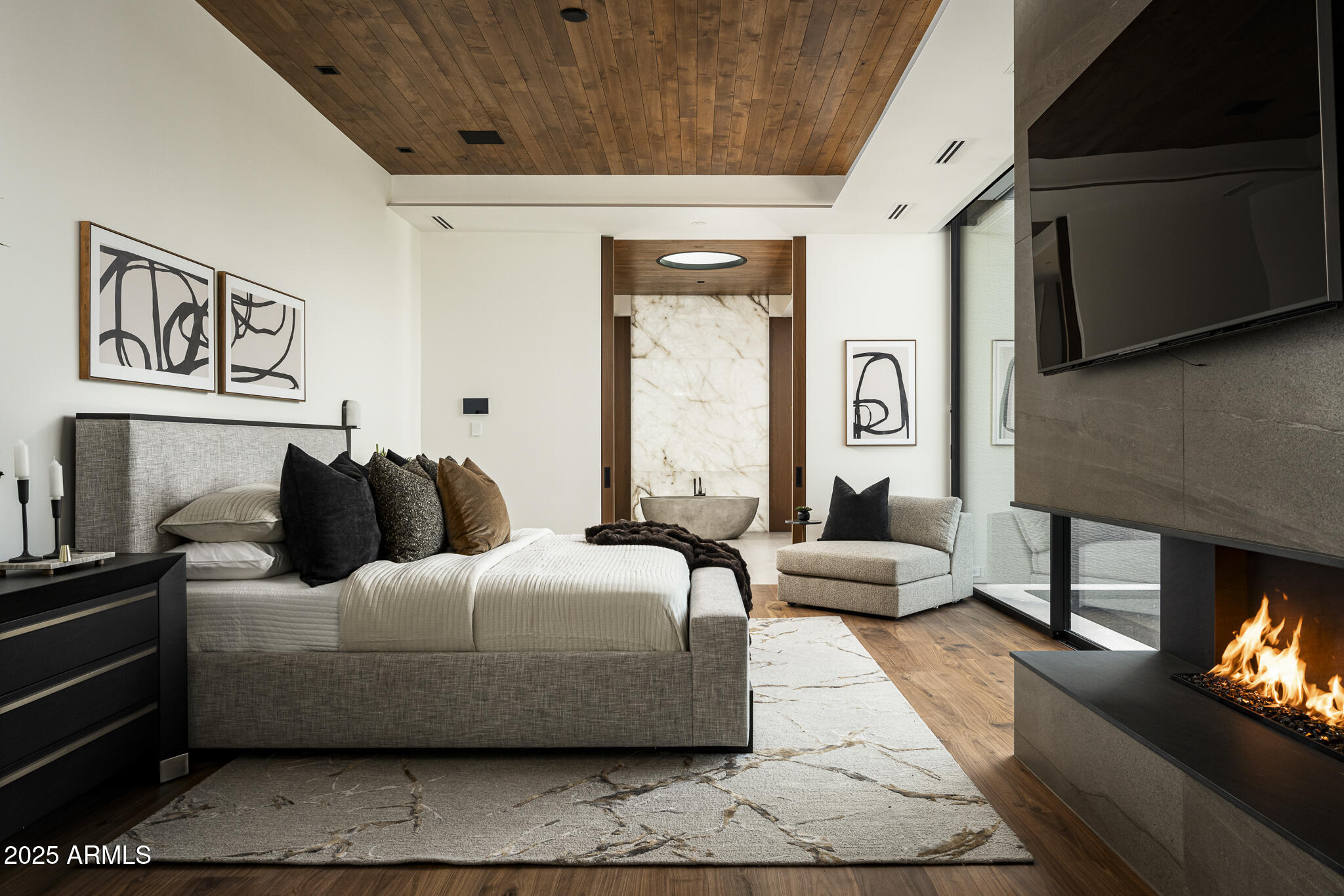 6911 E JACKRABBIT Road