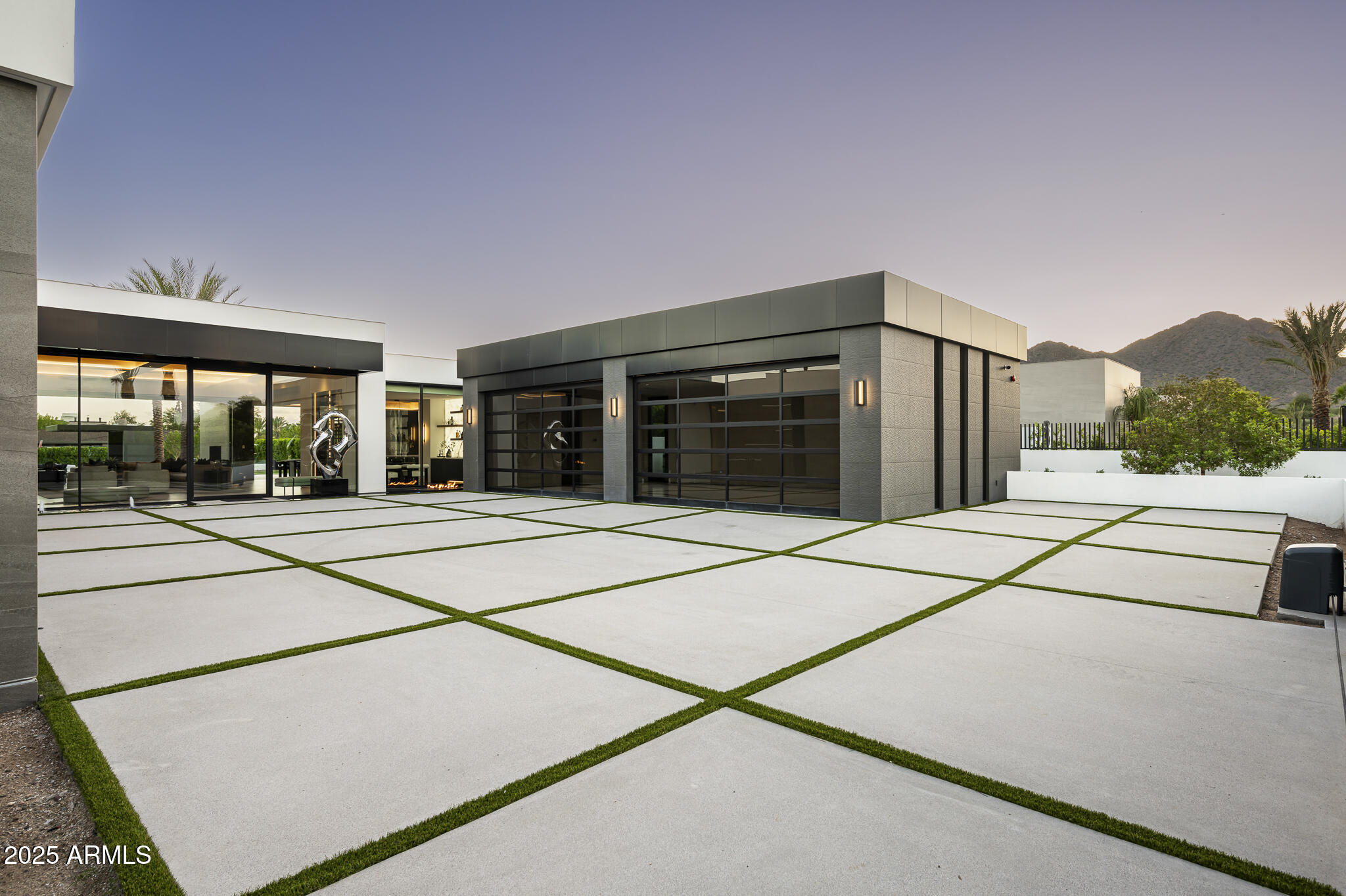 6911 E JACKRABBIT Road