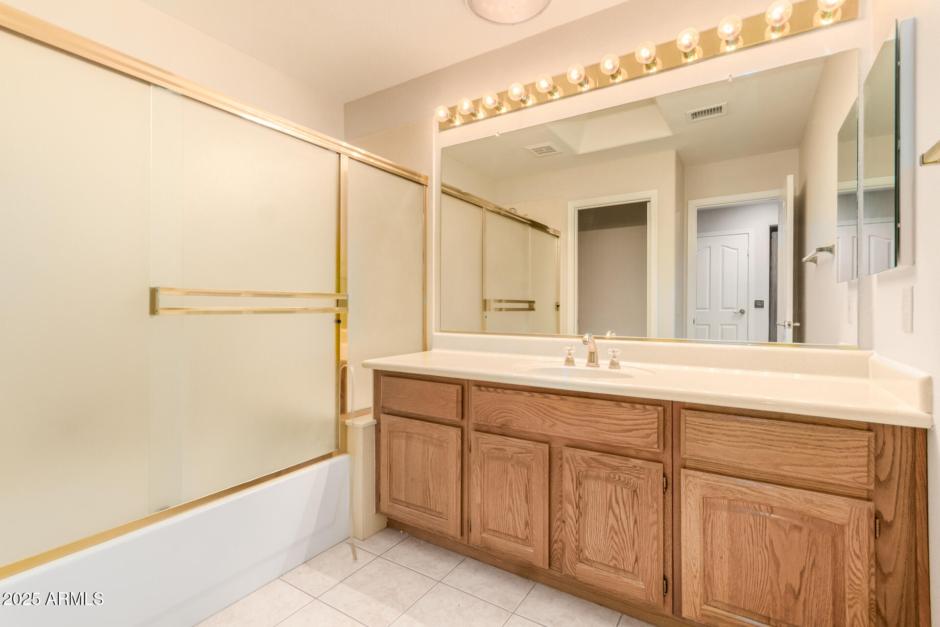 9009 E CEDAR WAXWING Drive