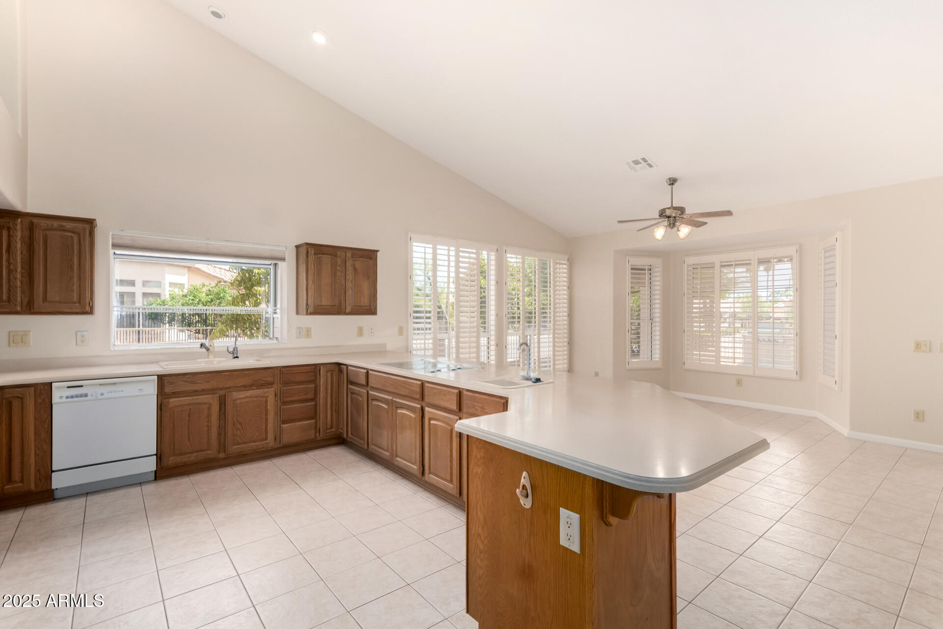 9009 E CEDAR WAXWING Drive