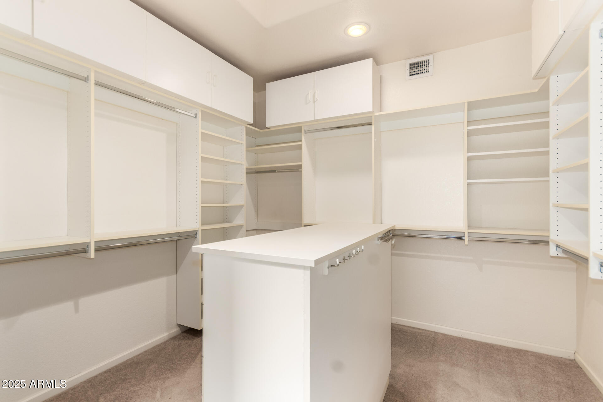 9009 E CEDAR WAXWING Drive