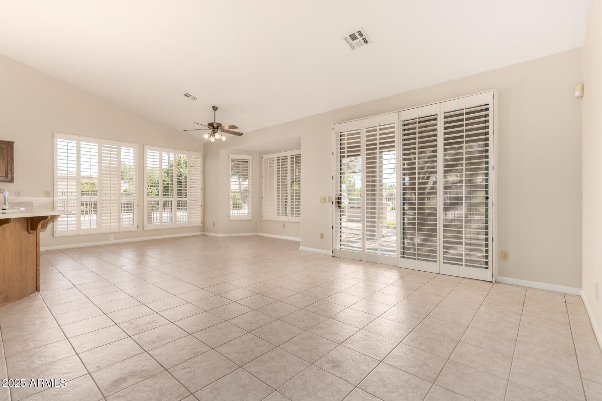 9009 E CEDAR WAXWING Drive