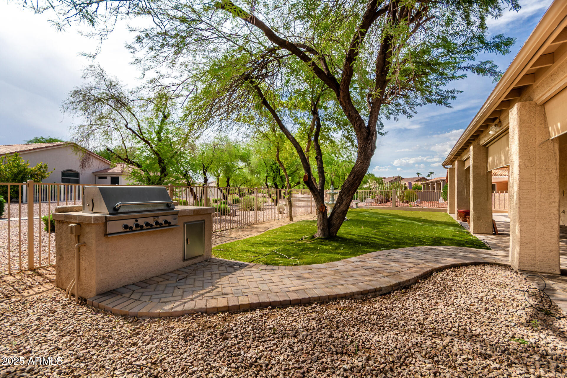 9009 E CEDAR WAXWING Drive