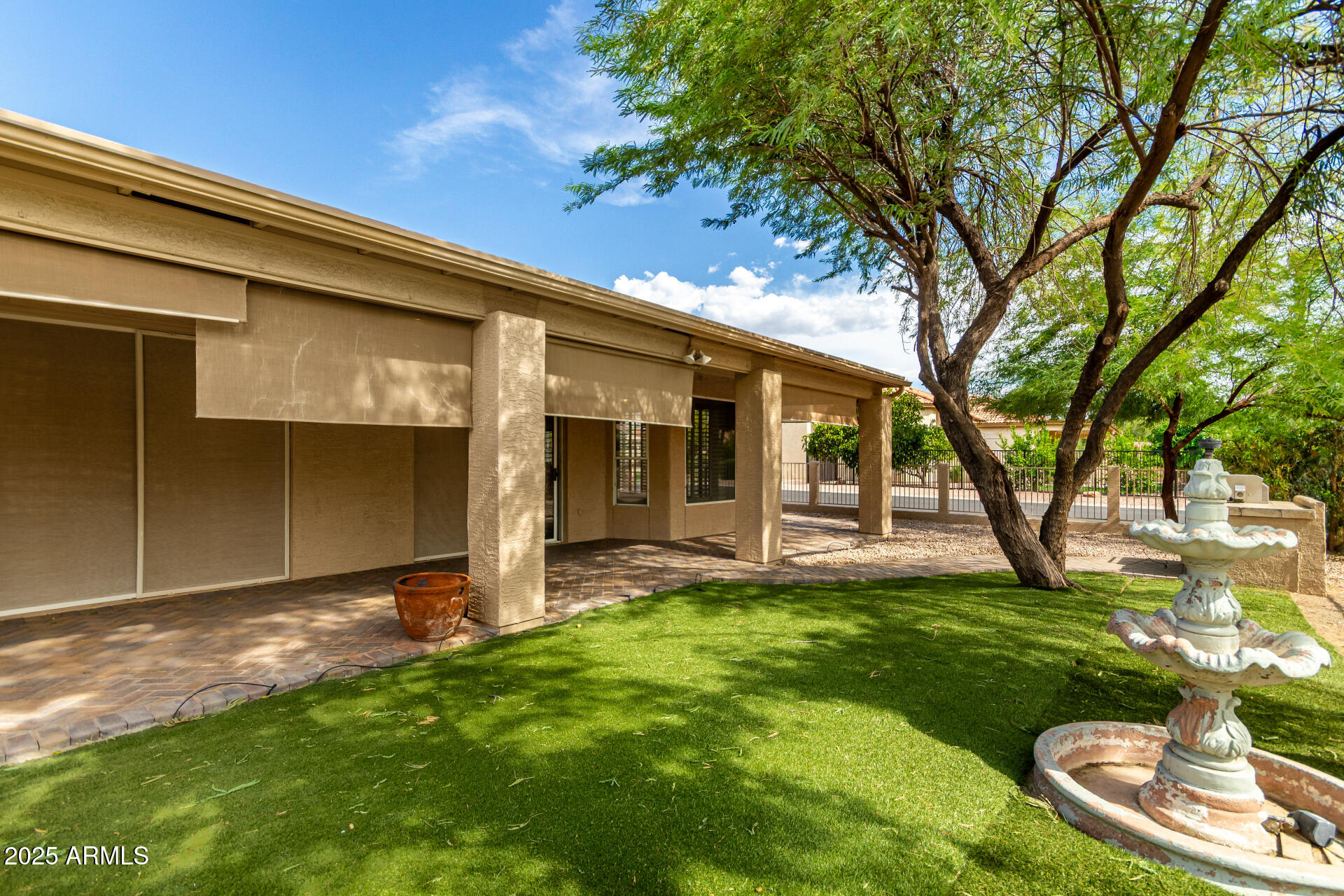 9009 E CEDAR WAXWING Drive