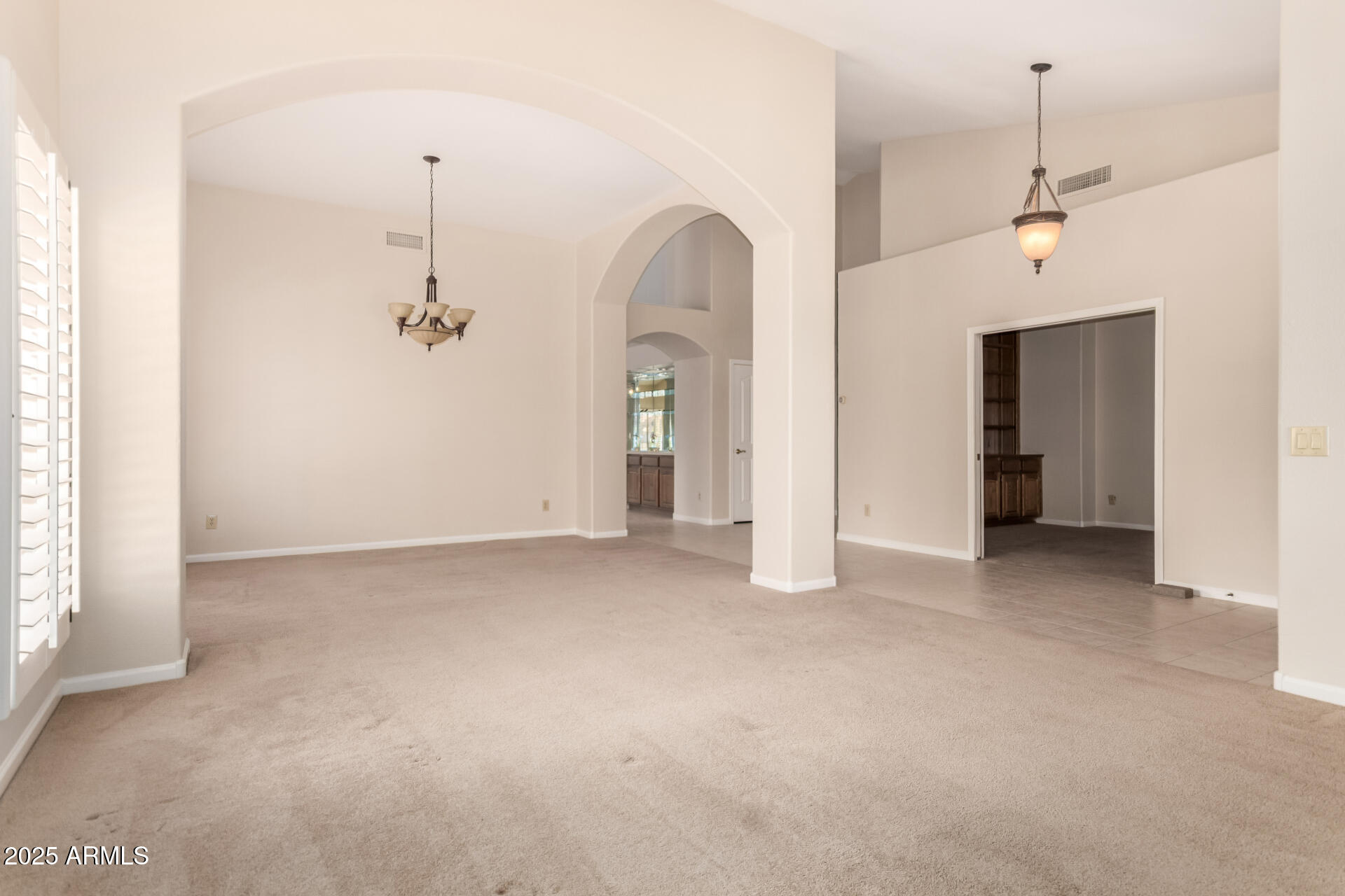 9009 E CEDAR WAXWING Drive