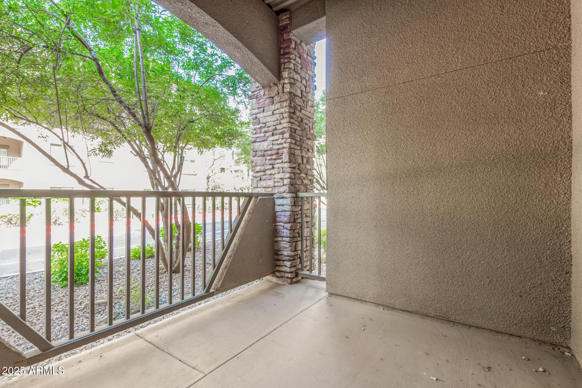 5450 E DEER VALLEY Drive, 1006