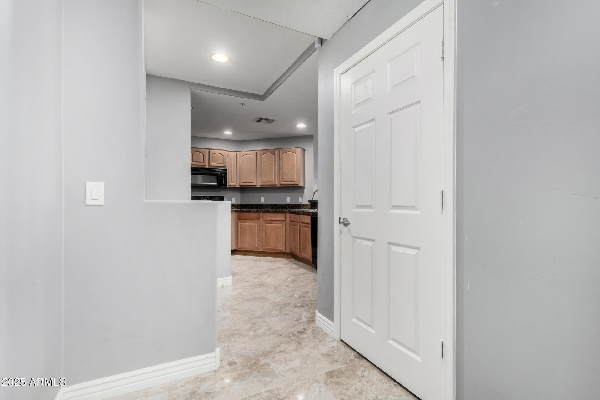 5450 E DEER VALLEY Drive, 1006