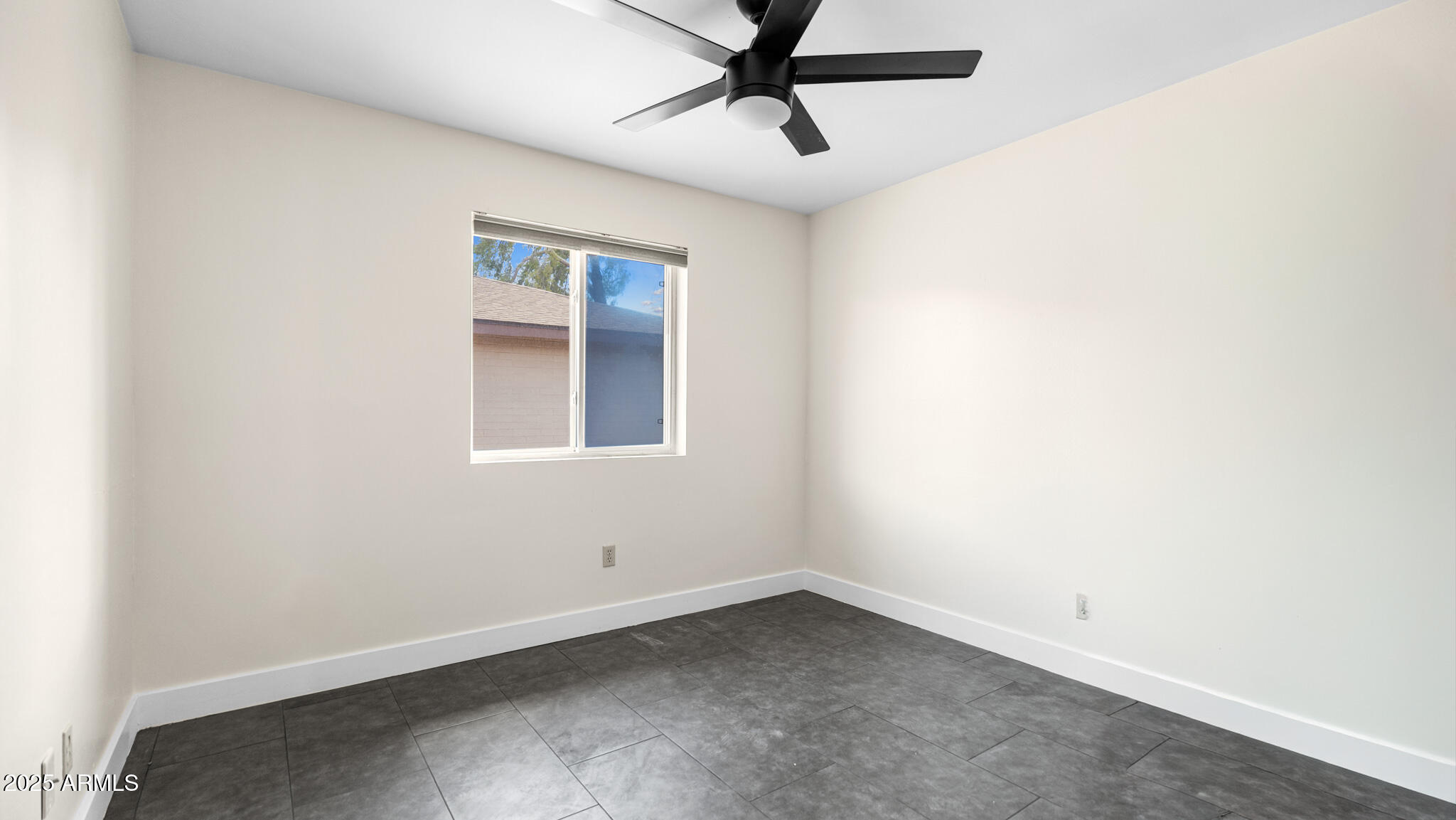 1728 S ROGERS Circle