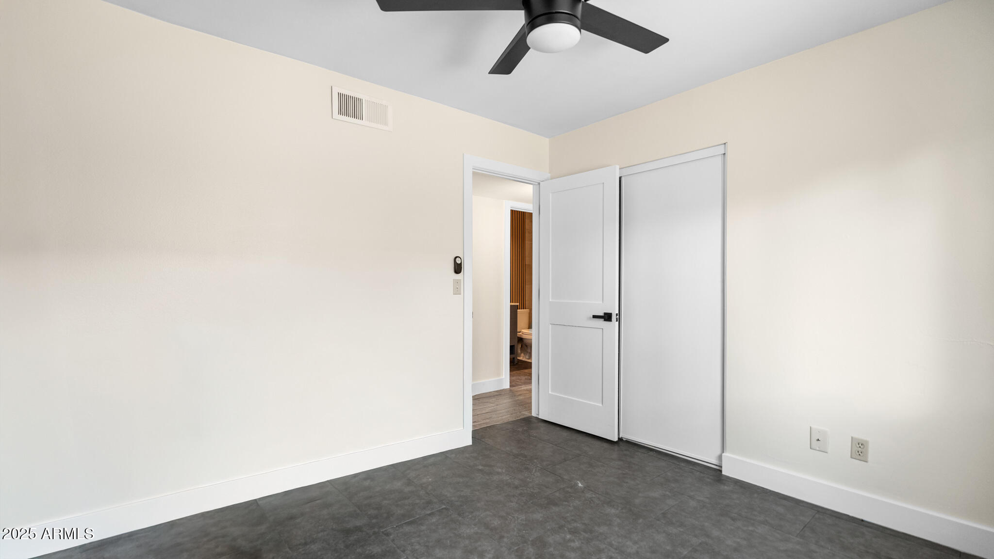 1728 S ROGERS Circle
