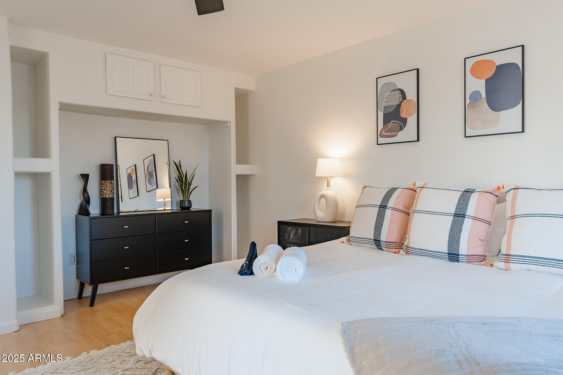 8226 E JACKRABBIT Road