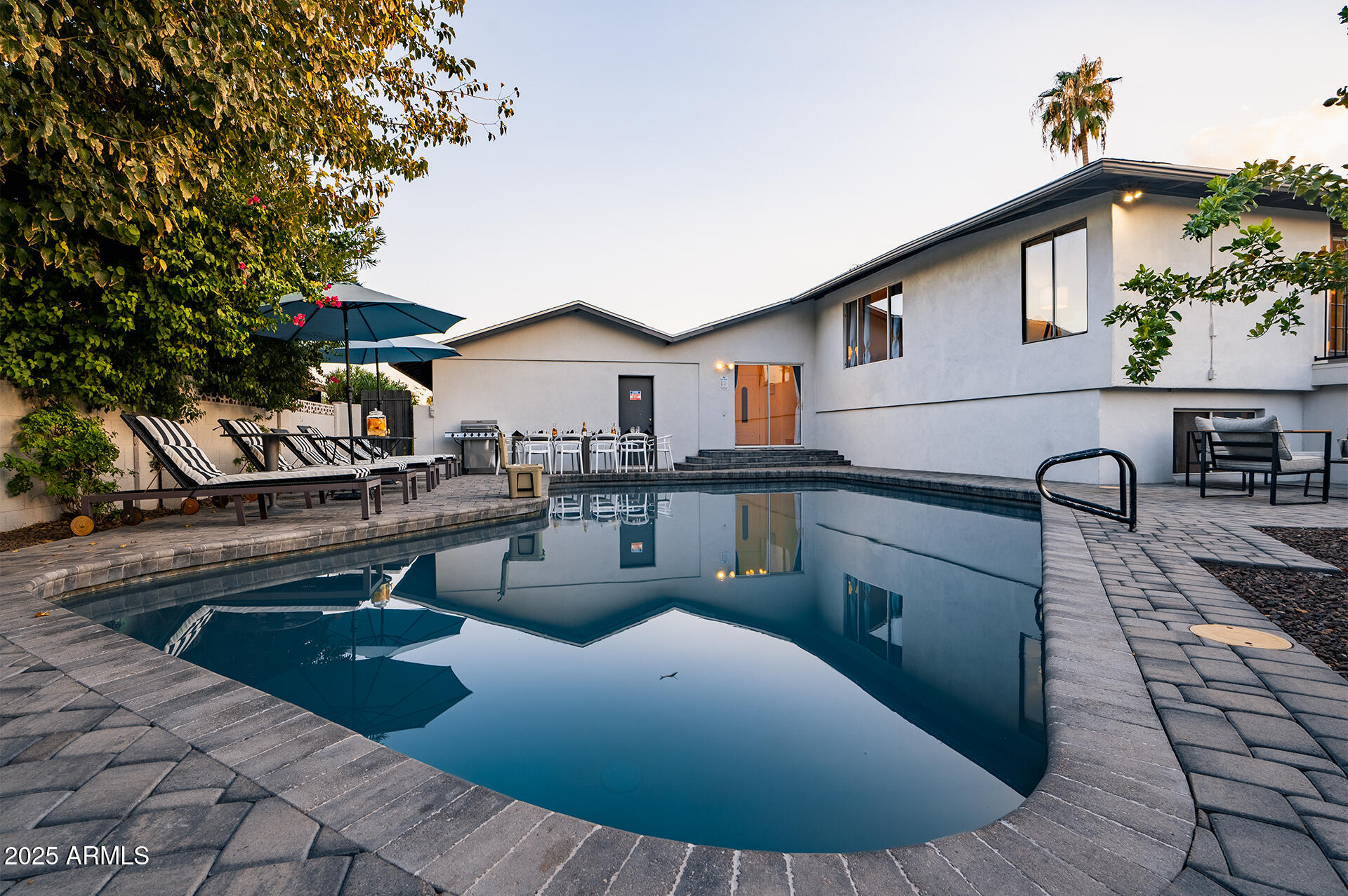 8226 E JACKRABBIT Road