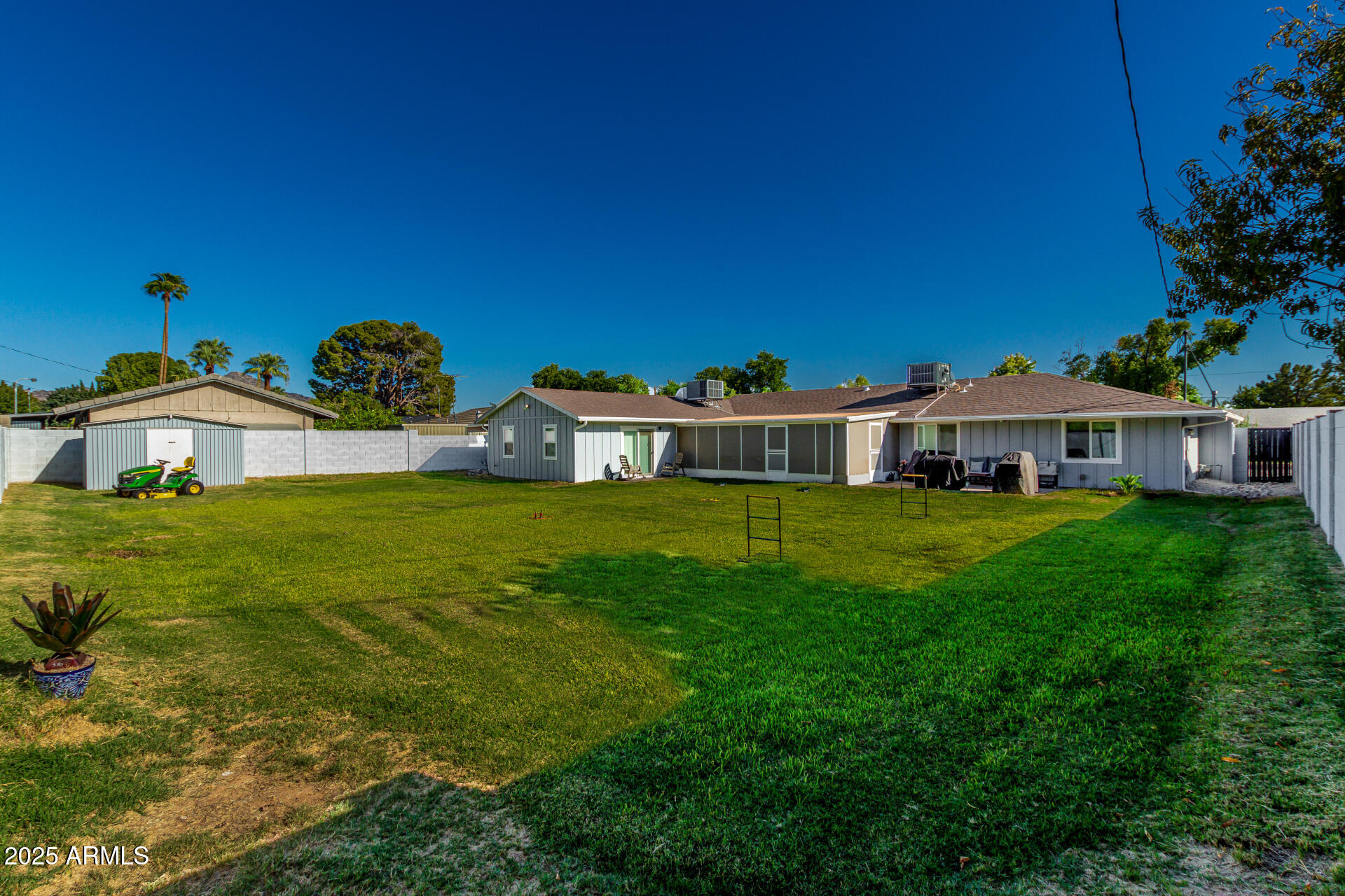126 E HARMONT Drive