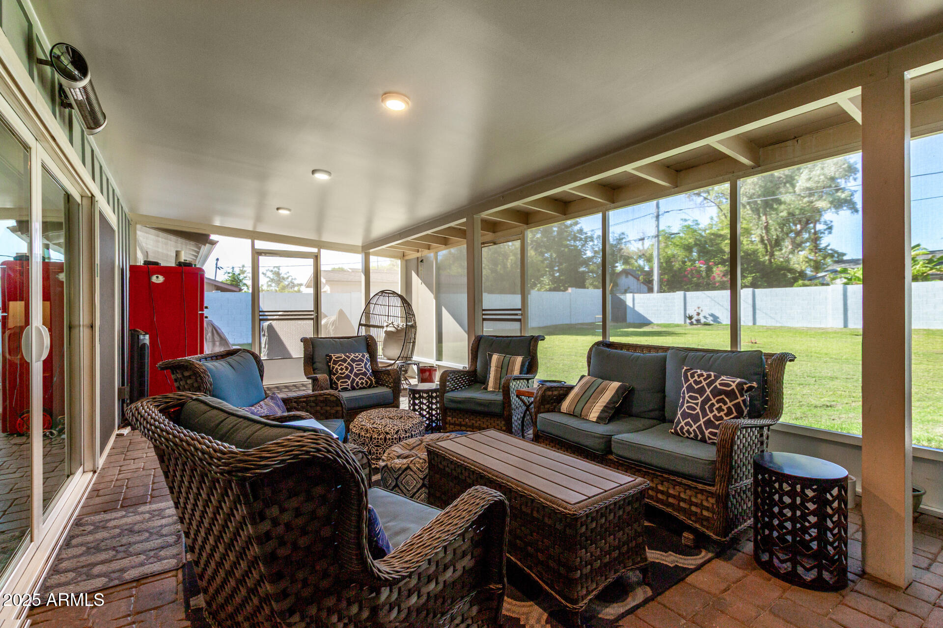 126 E HARMONT Drive