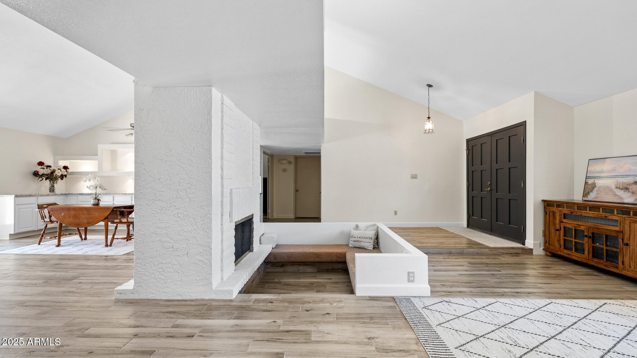 4409 E GELDING Drive