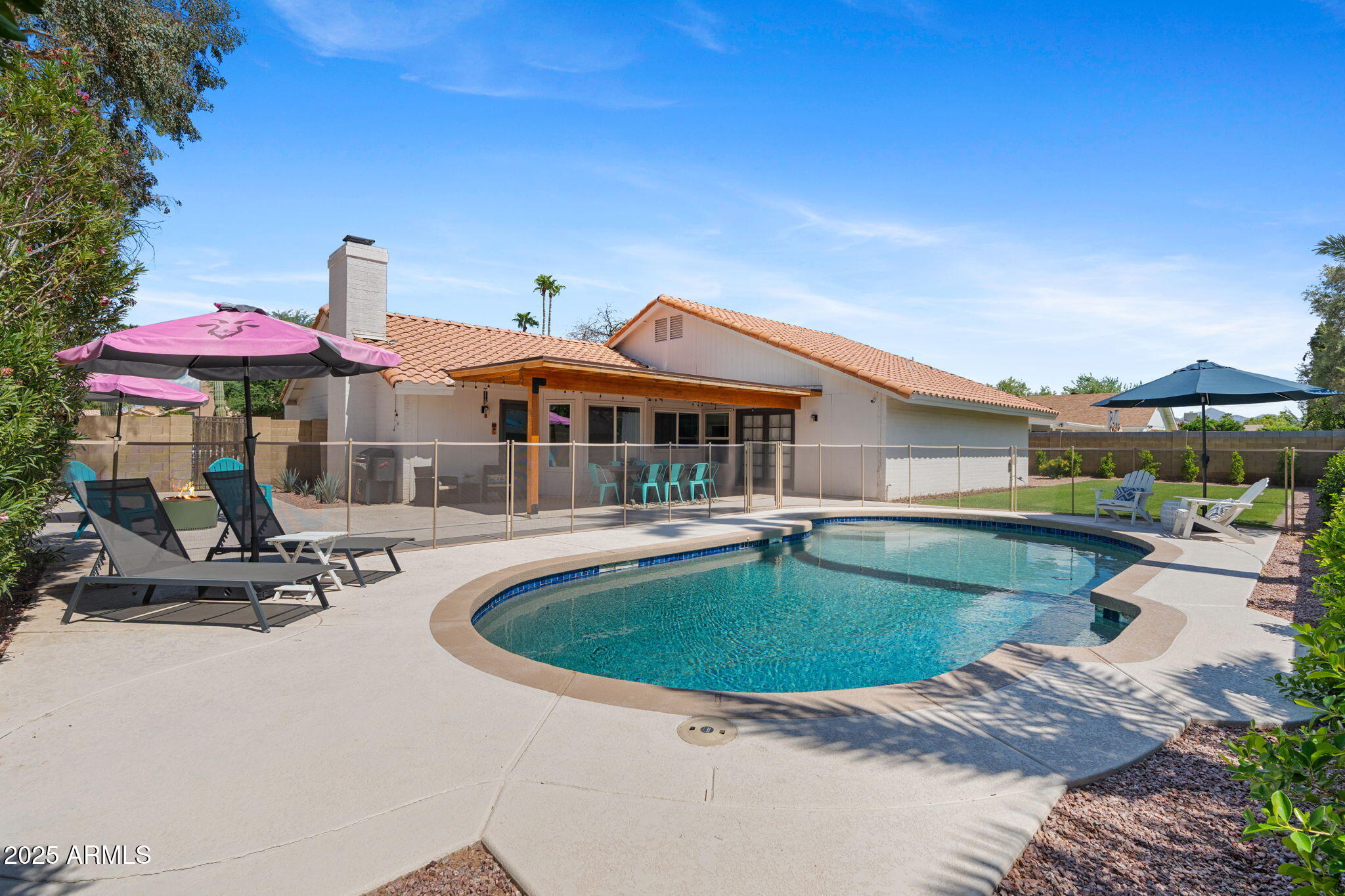 5009 E PARADISE Lane