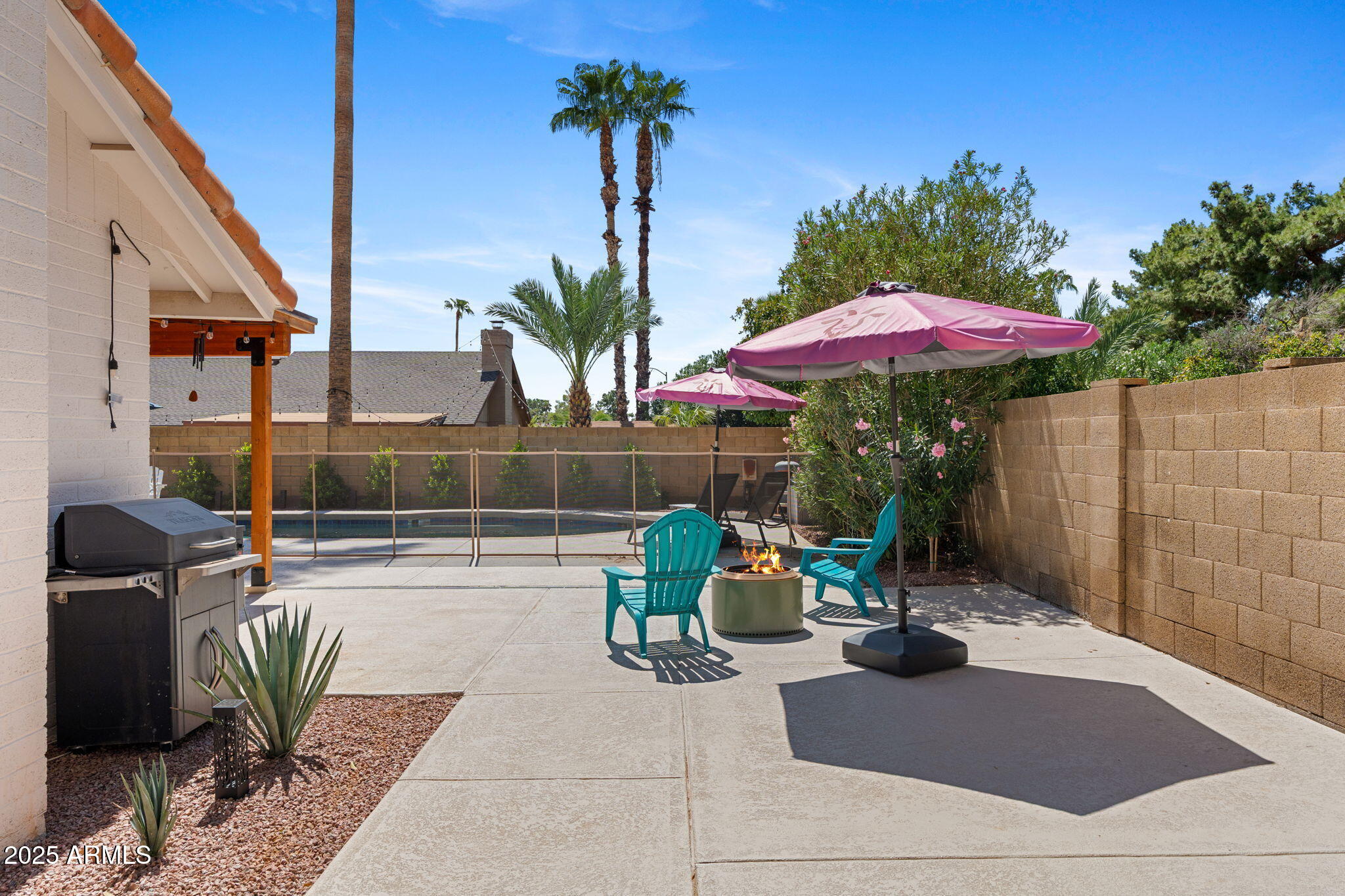 5009 E PARADISE Lane