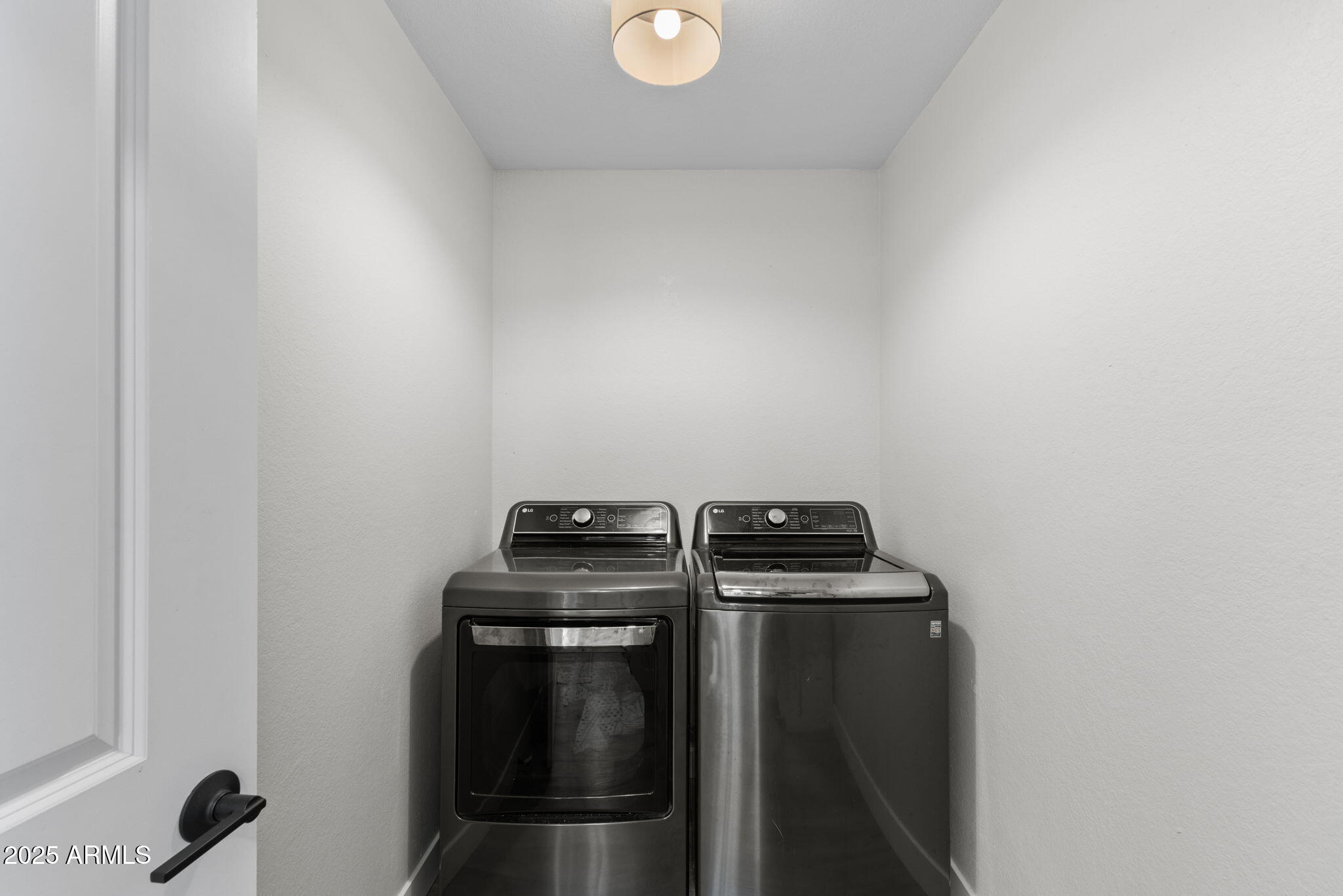 5009 E PARADISE Lane