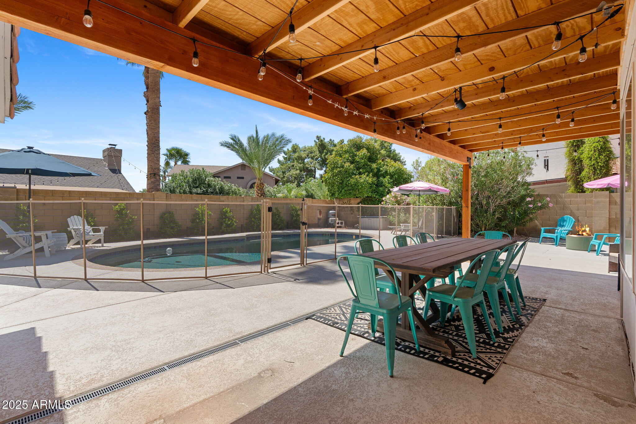 5009 E PARADISE Lane