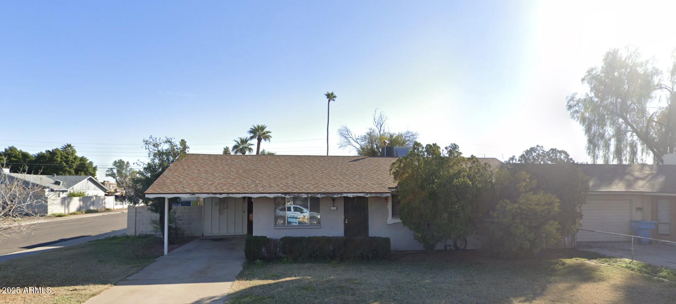 8235 N 35TH Drive
