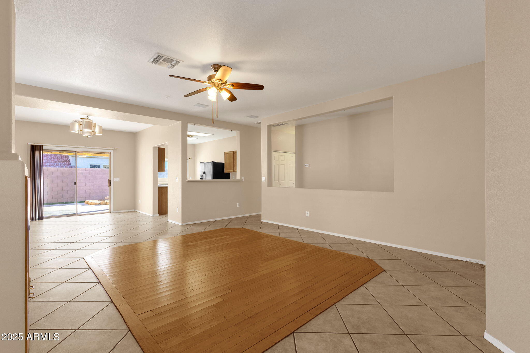 8941 E Shangri La Road E, Scottsdale