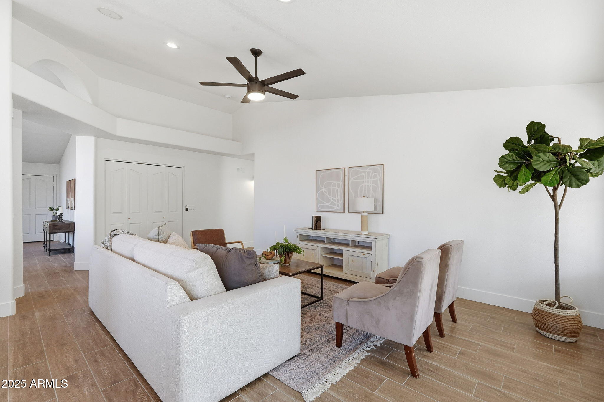 2508 S COLLEEN Circle