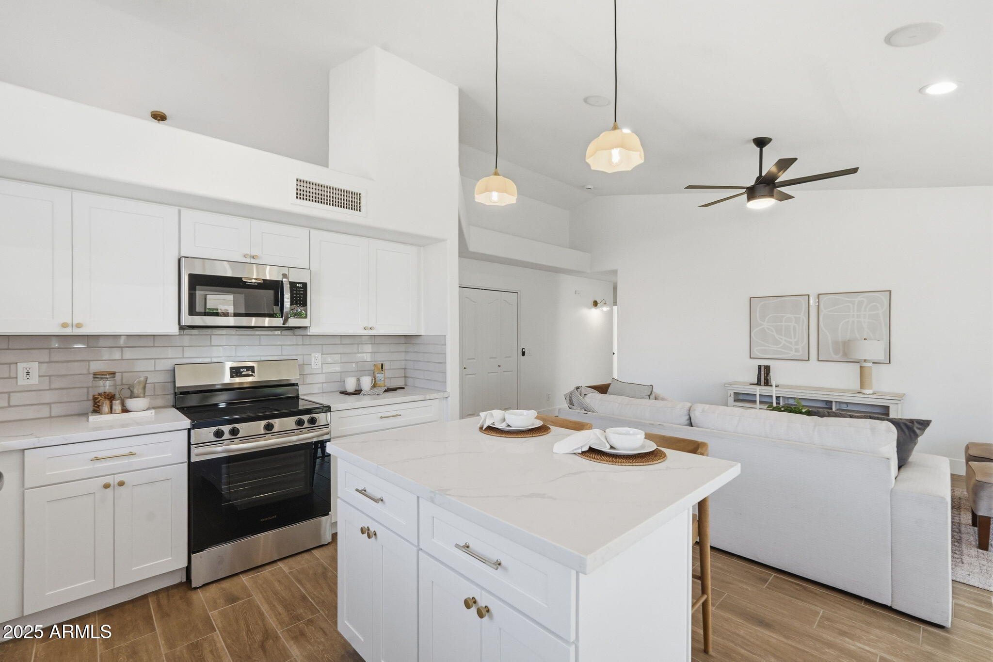 2508 S COLLEEN Circle