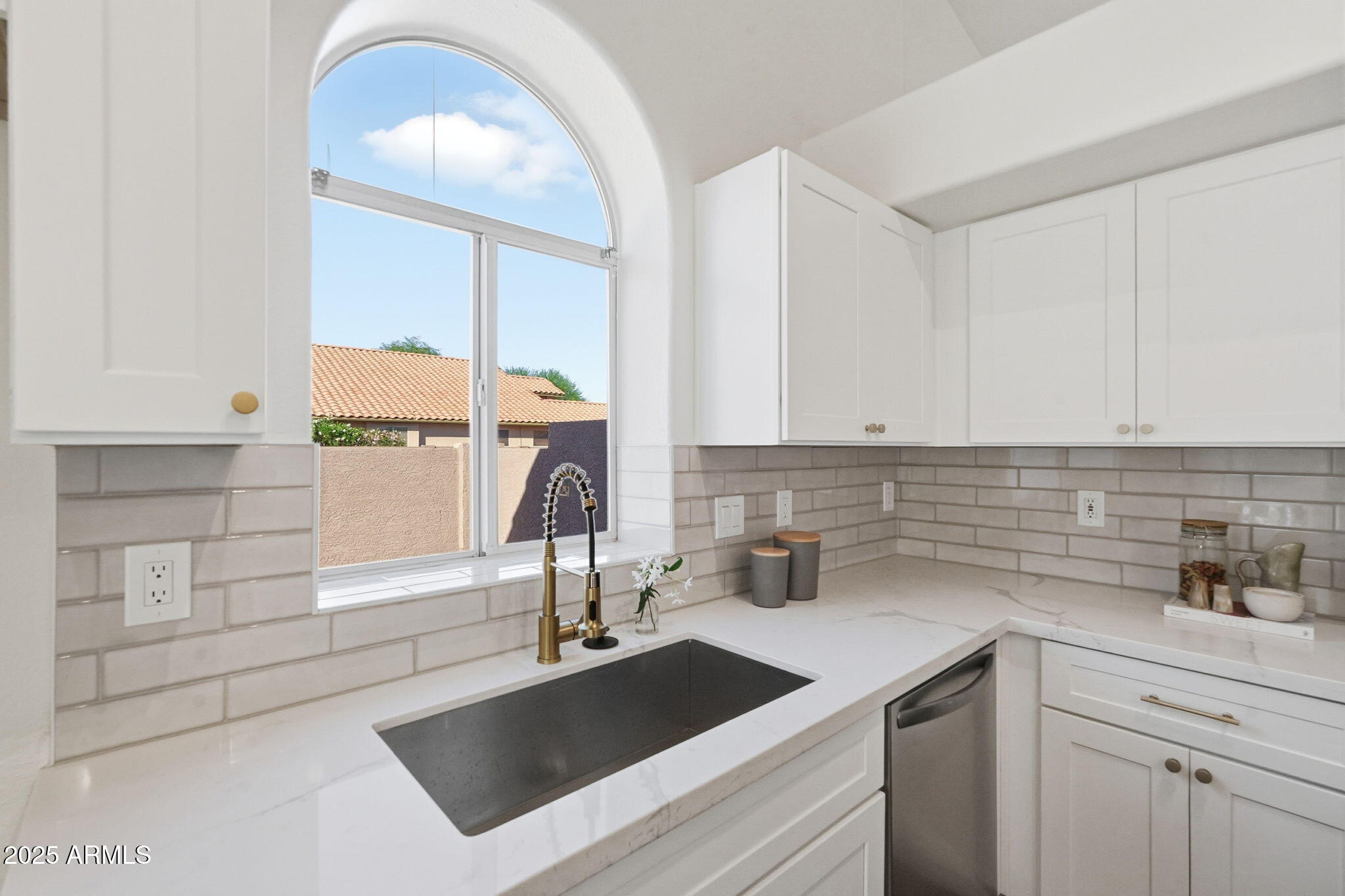 2508 S COLLEEN Circle