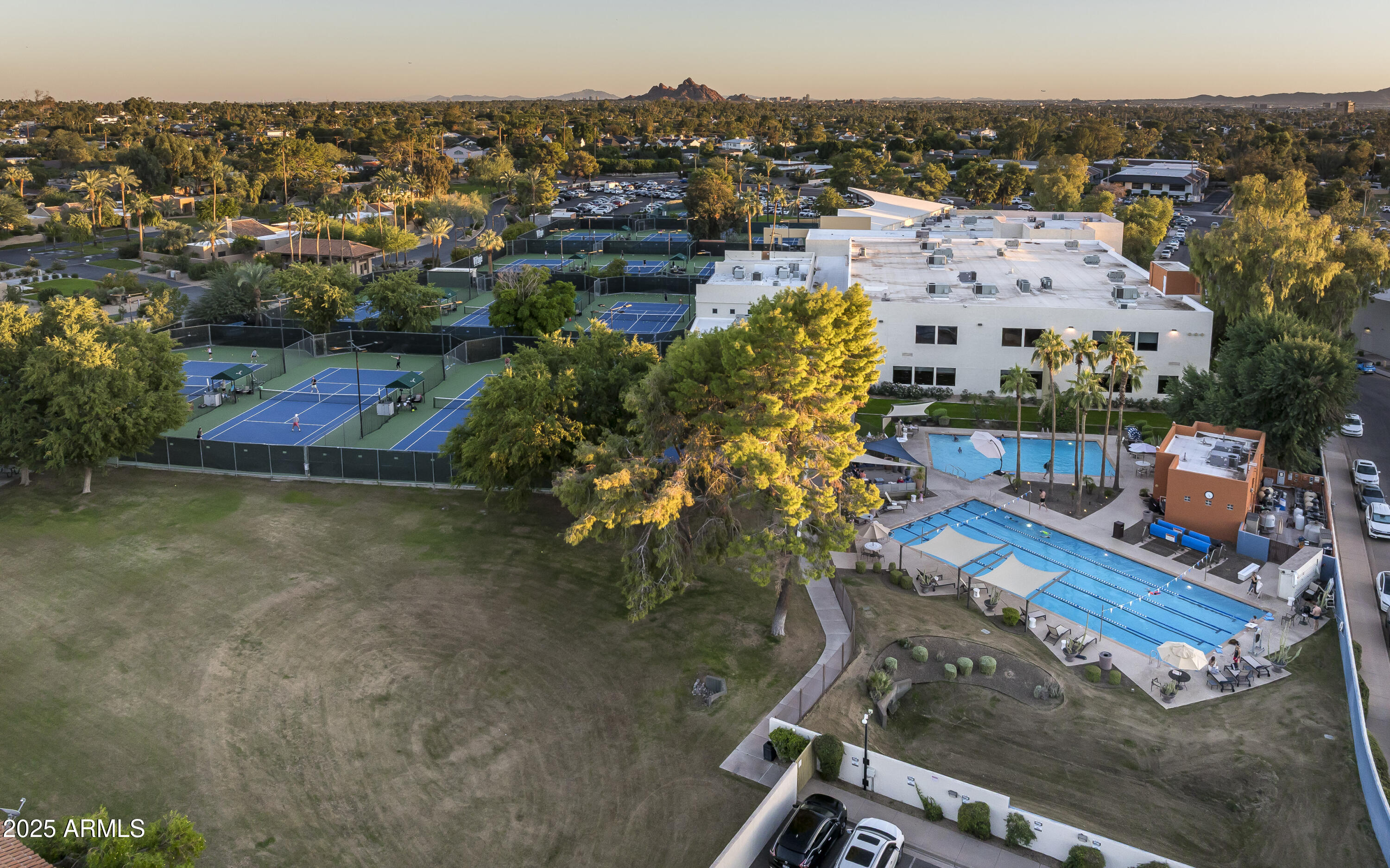 4446 E CAMELBACK Road, 102