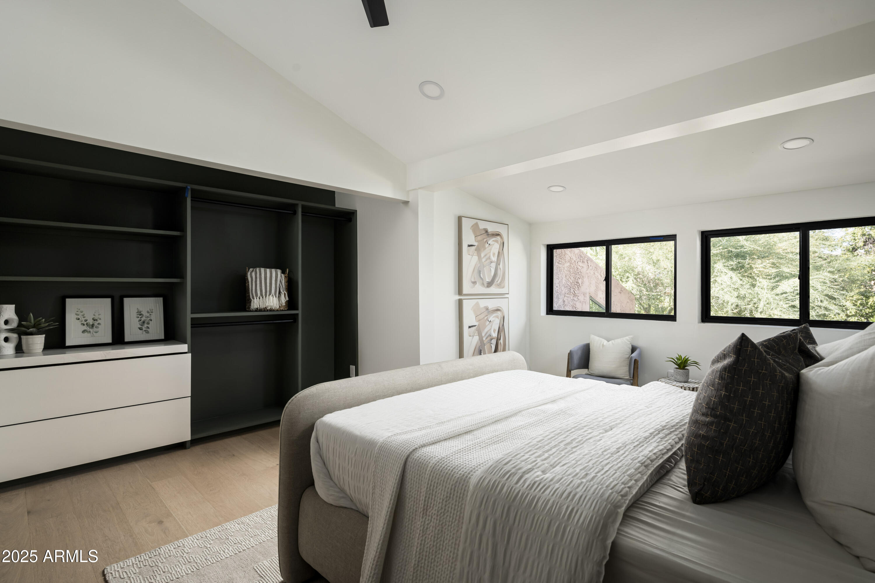 4446 E CAMELBACK Road, 102