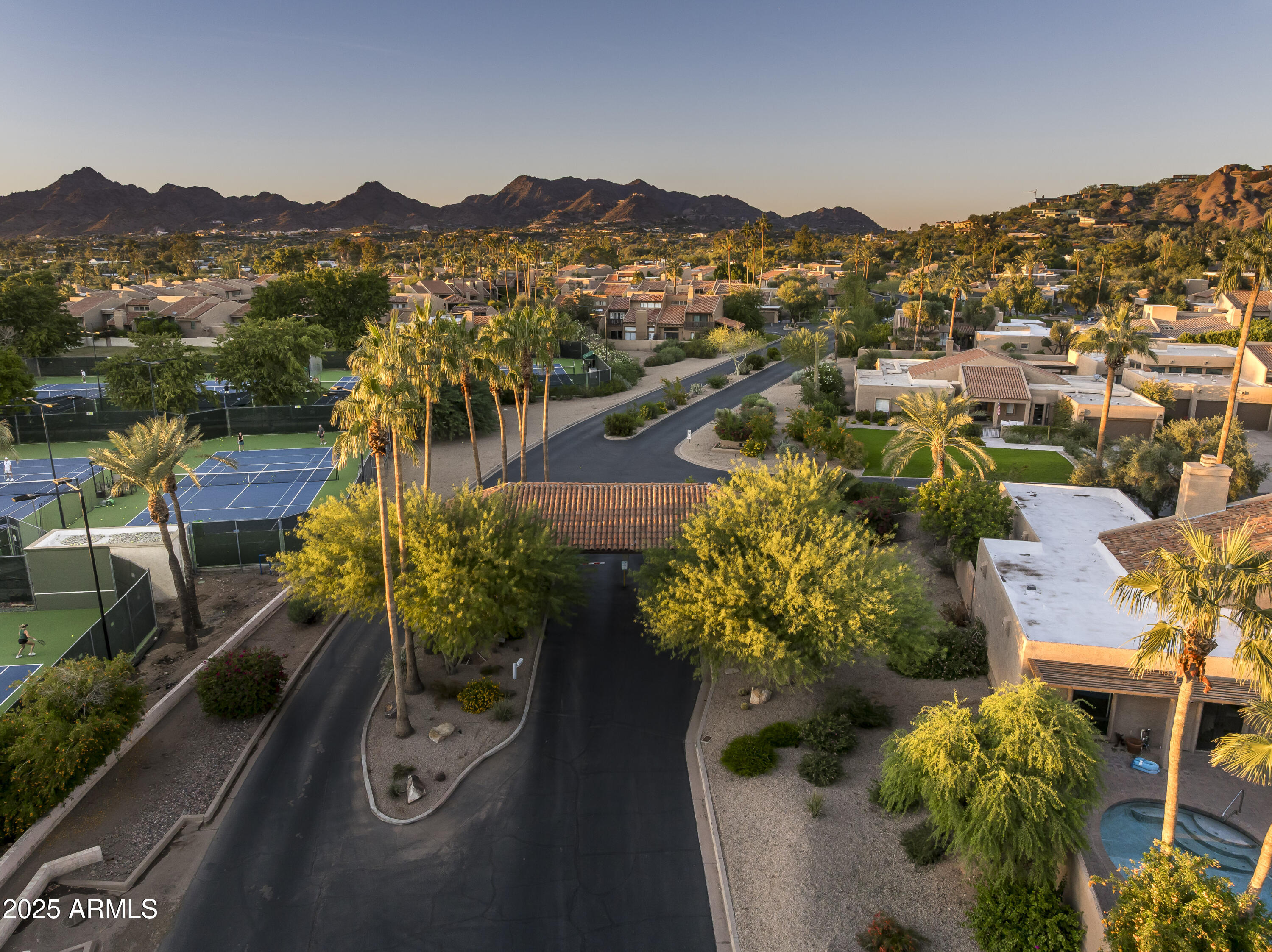 4446 E CAMELBACK Road, 102