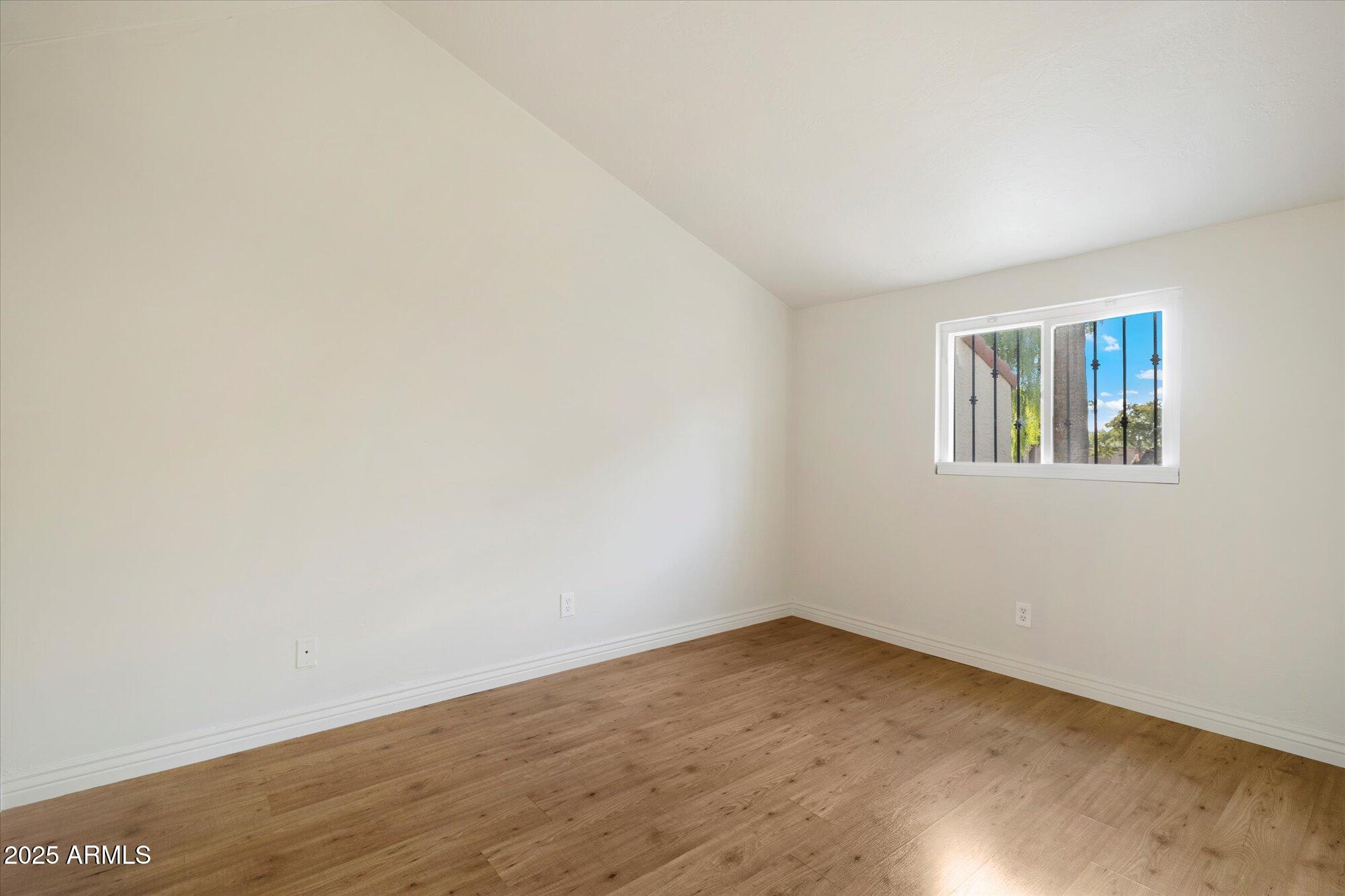 6533 N 7TH Avenue, 2