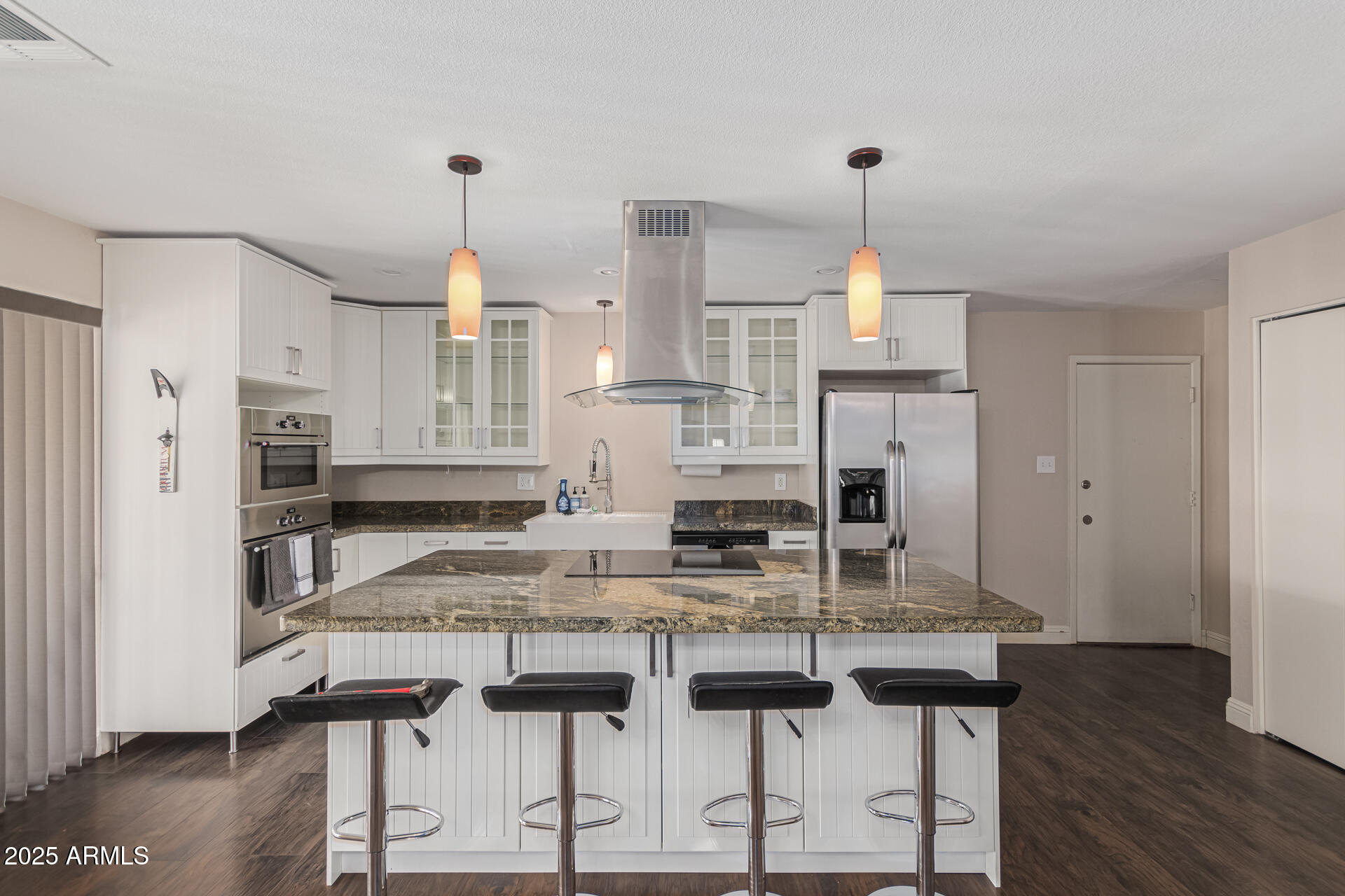 8640 E WILSHIRE Drive