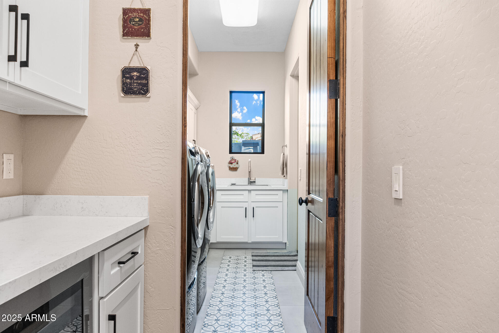 8084 E WINDWOOD Lane