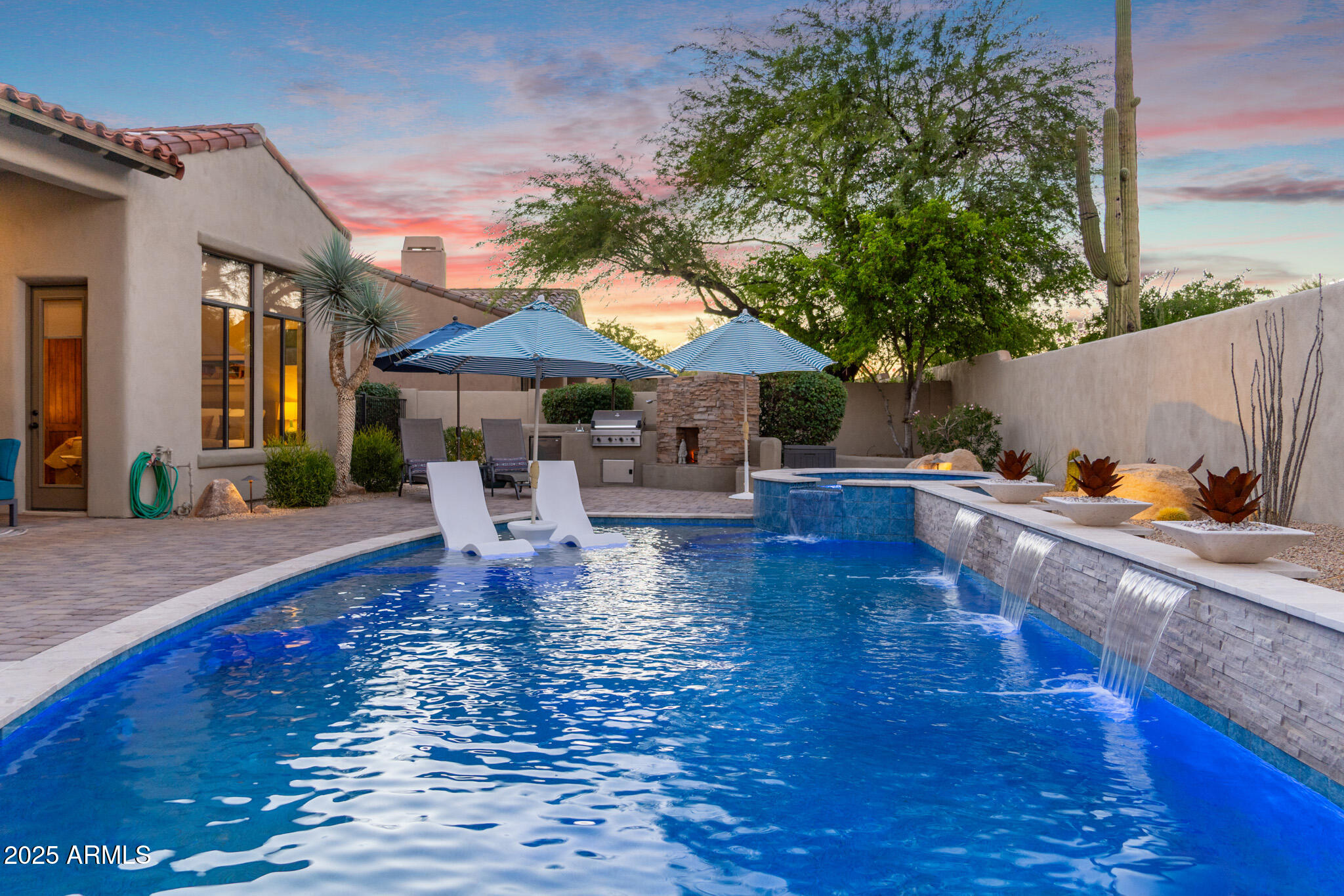 8084 E WINDWOOD Lane