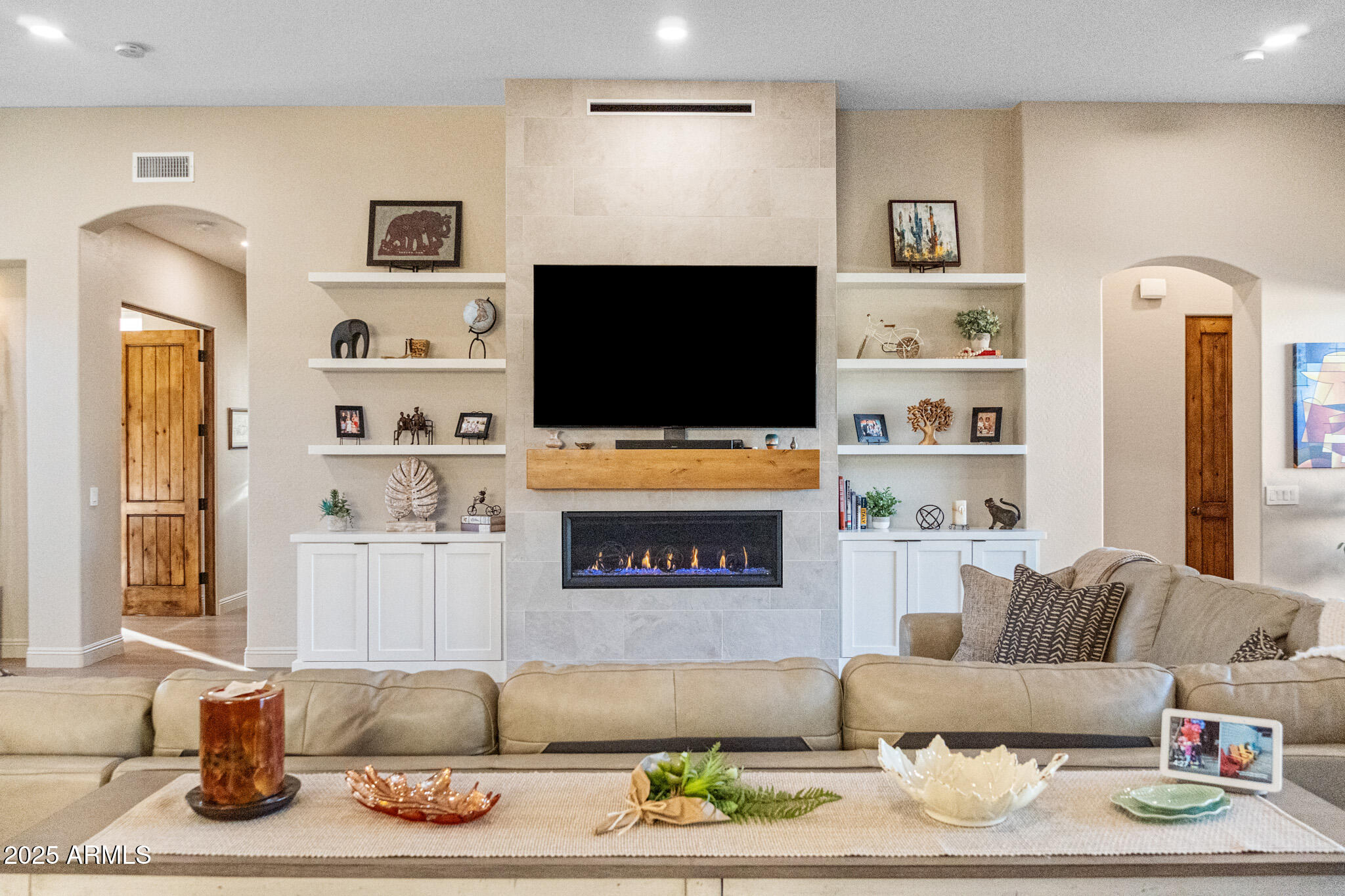 8084 E WINDWOOD Lane