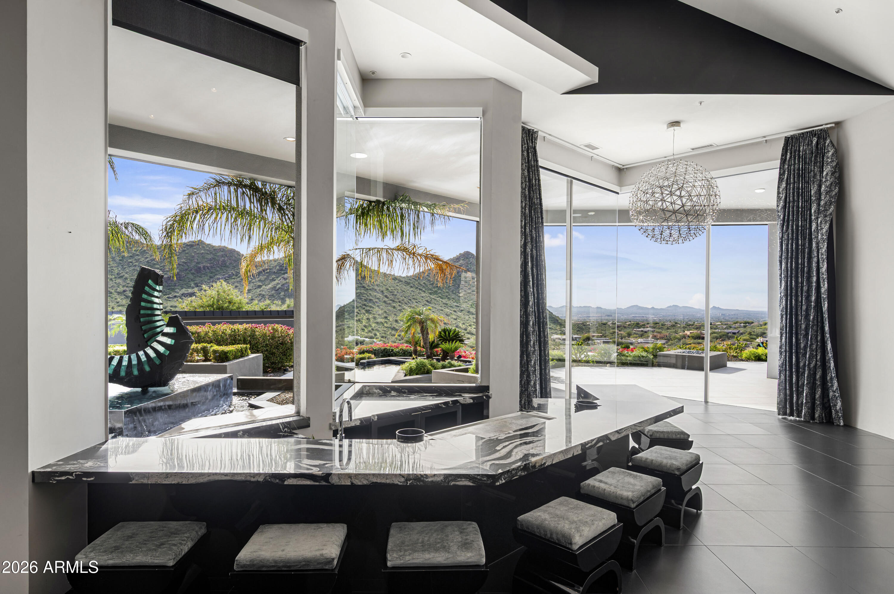 10324 E CALLE DE LAS BRISAS