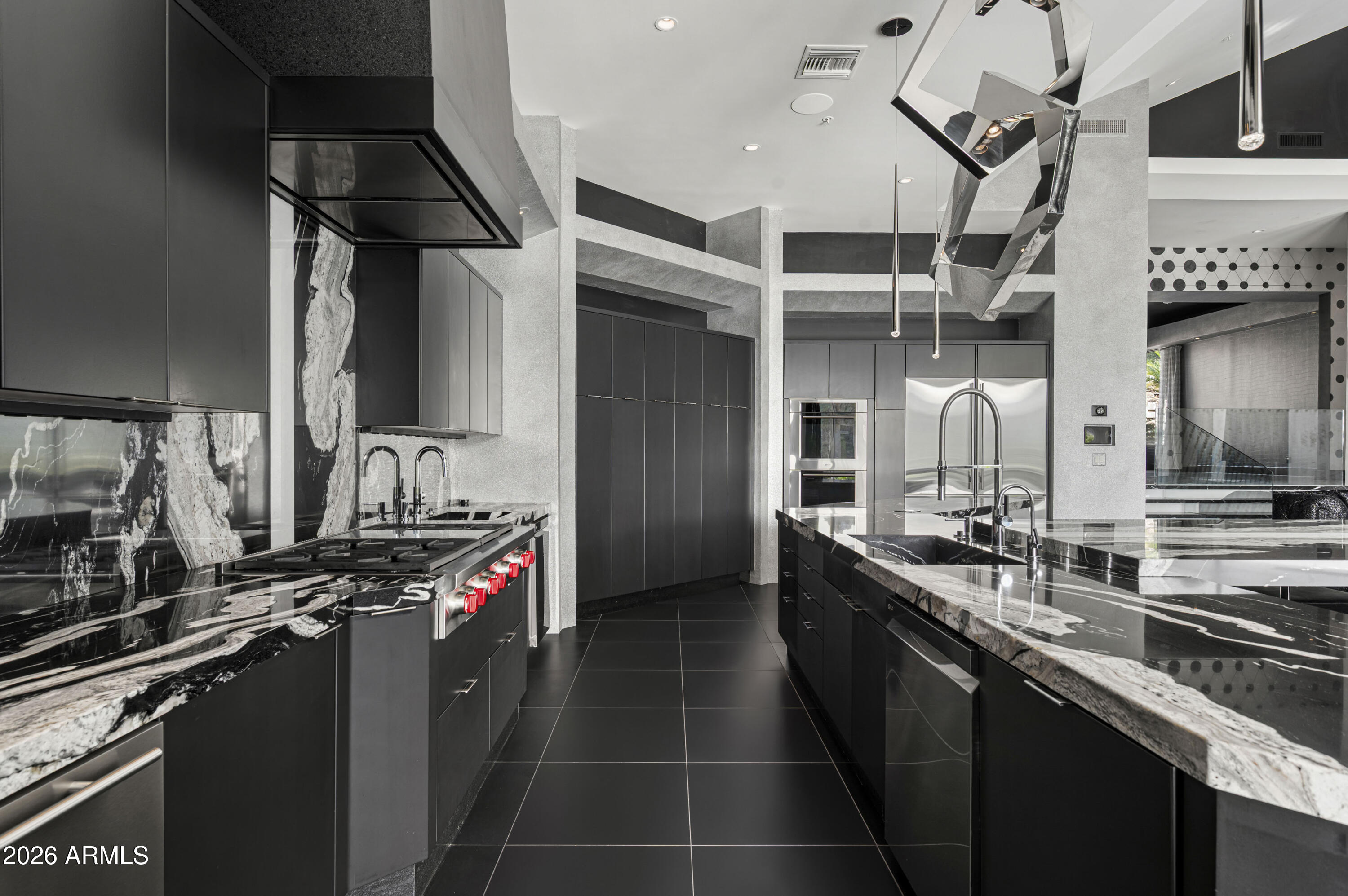 10324 E CALLE DE LAS BRISAS