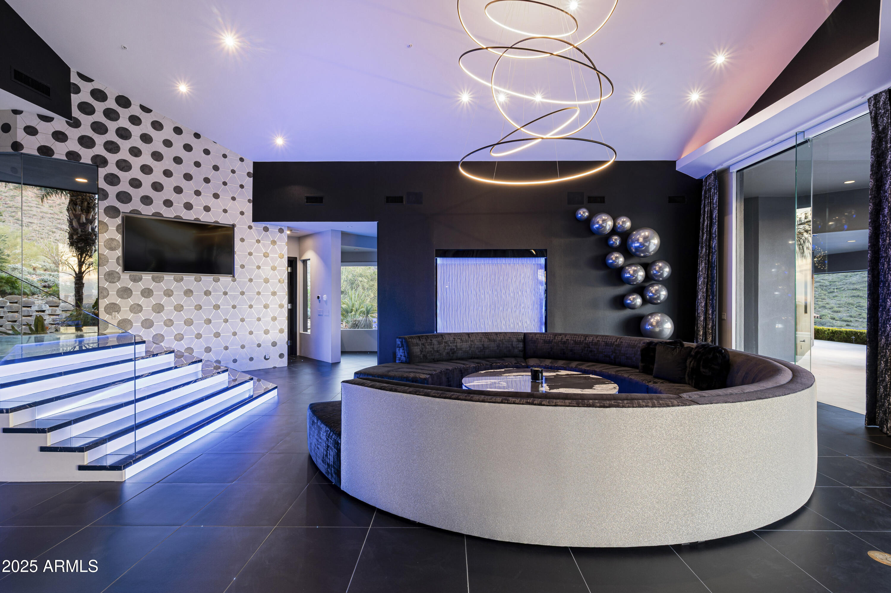 10324 E CALLE DE LAS BRISAS