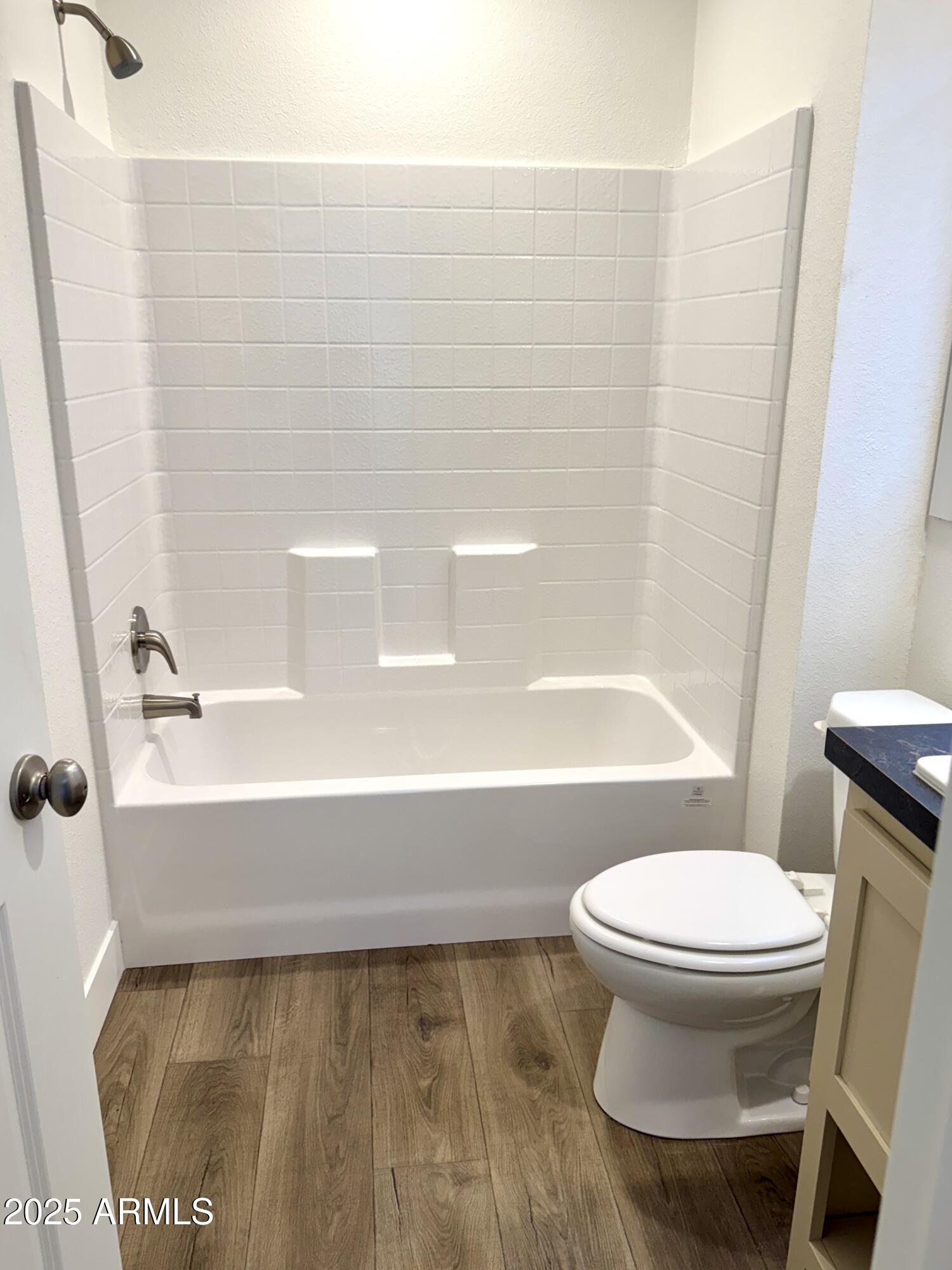 1550 W Southern Avenue 20