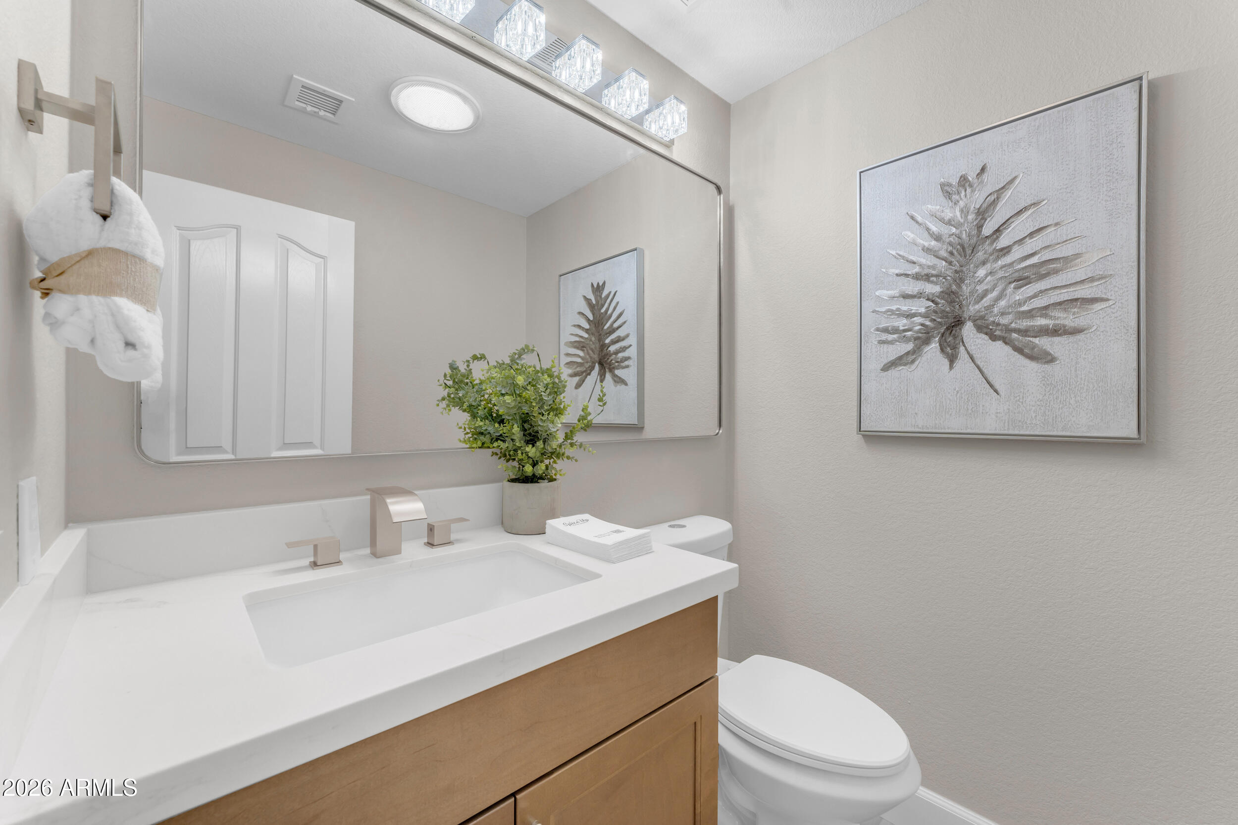 9009 E CEDAR WAXWING Drive