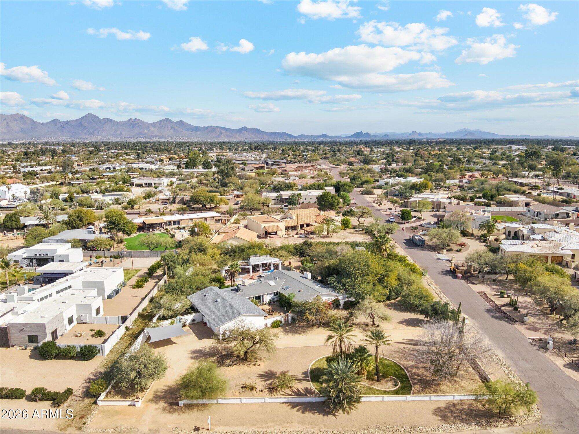 6602 E Paradise Drive -