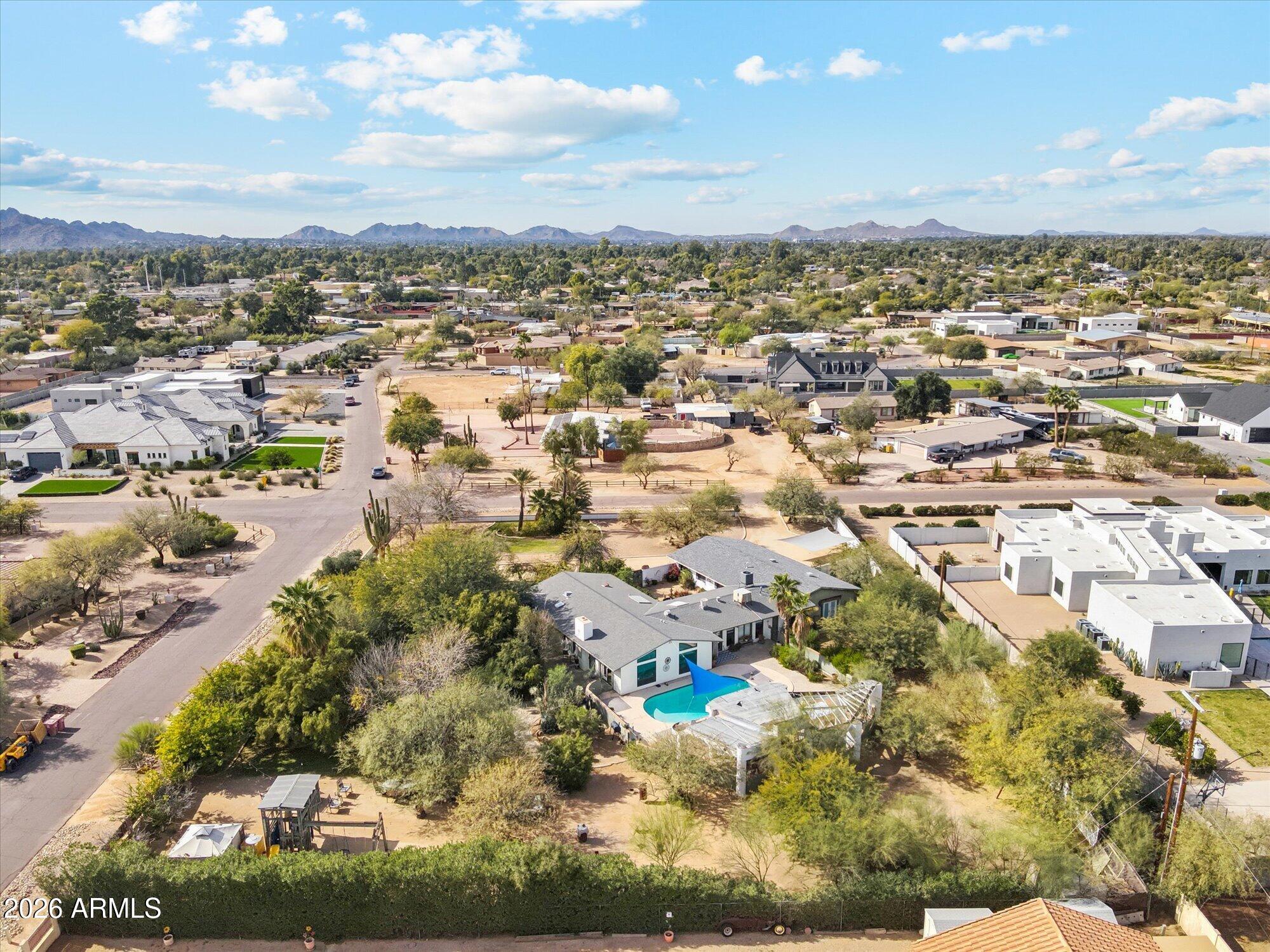 6602 E Paradise Drive -