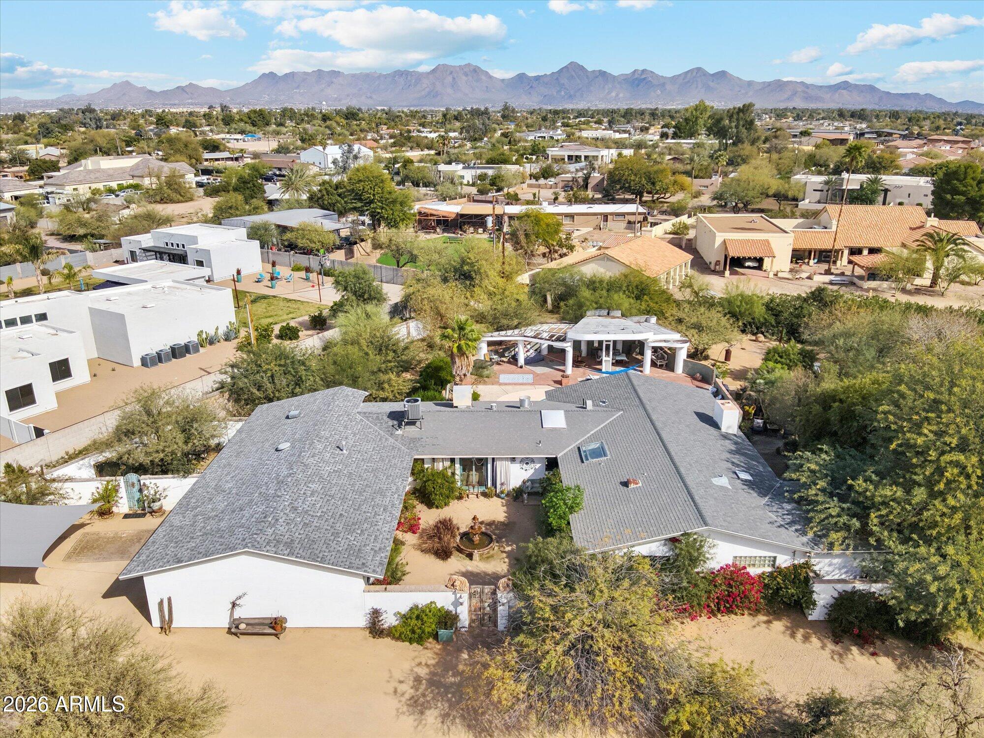 6602 E Paradise Drive -