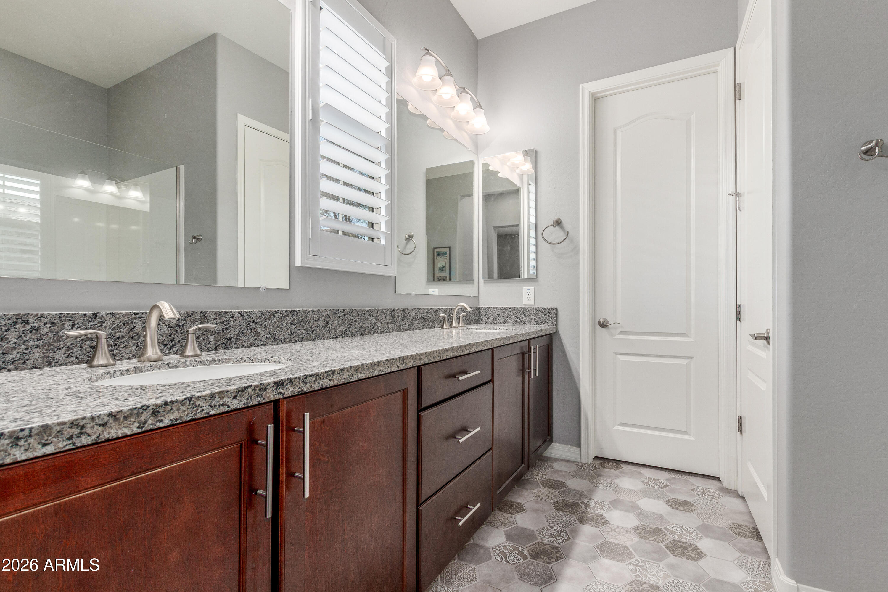 7334 E PARAISO Drive